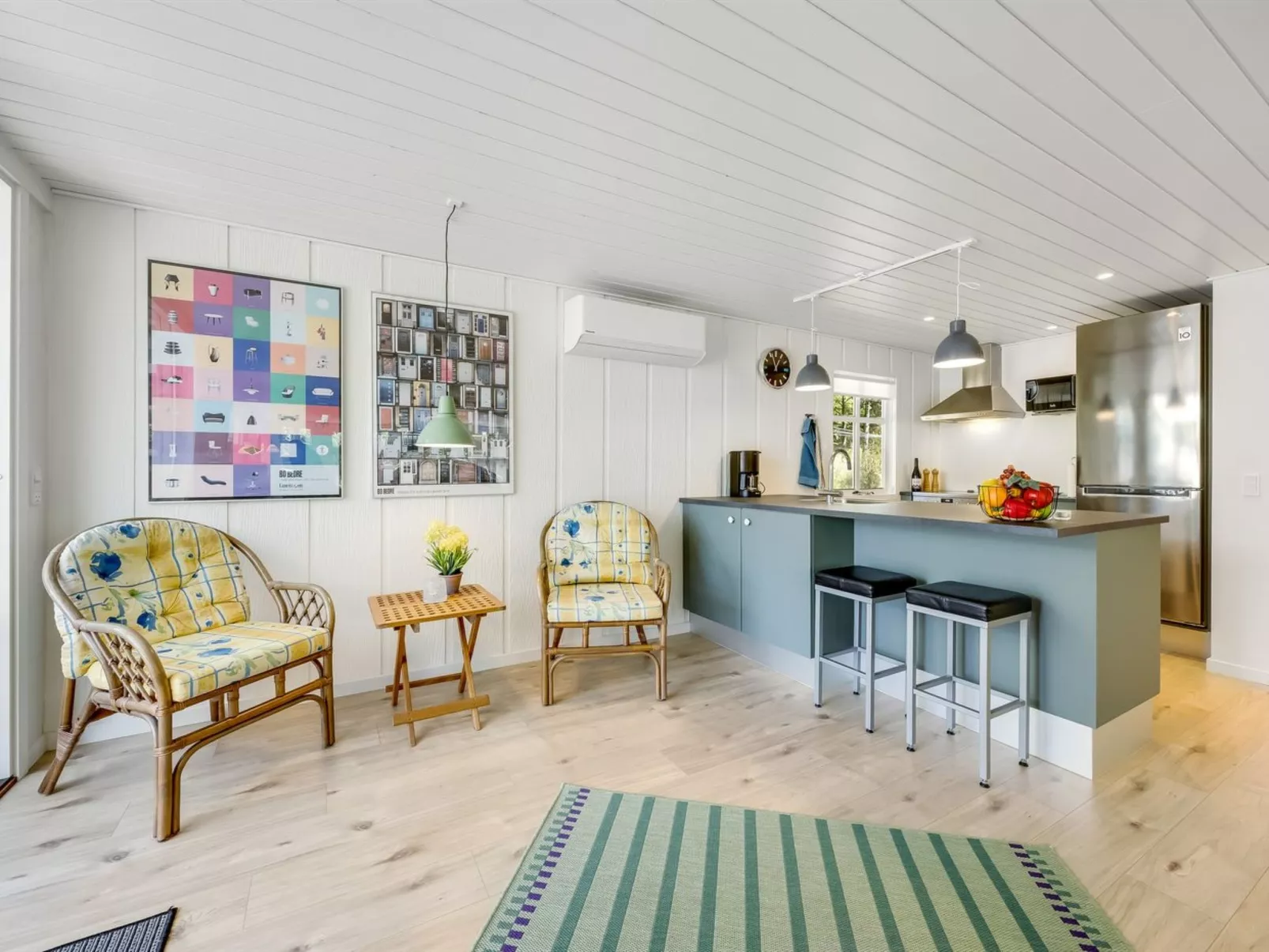 "Marise" -  from the sea-Binnen