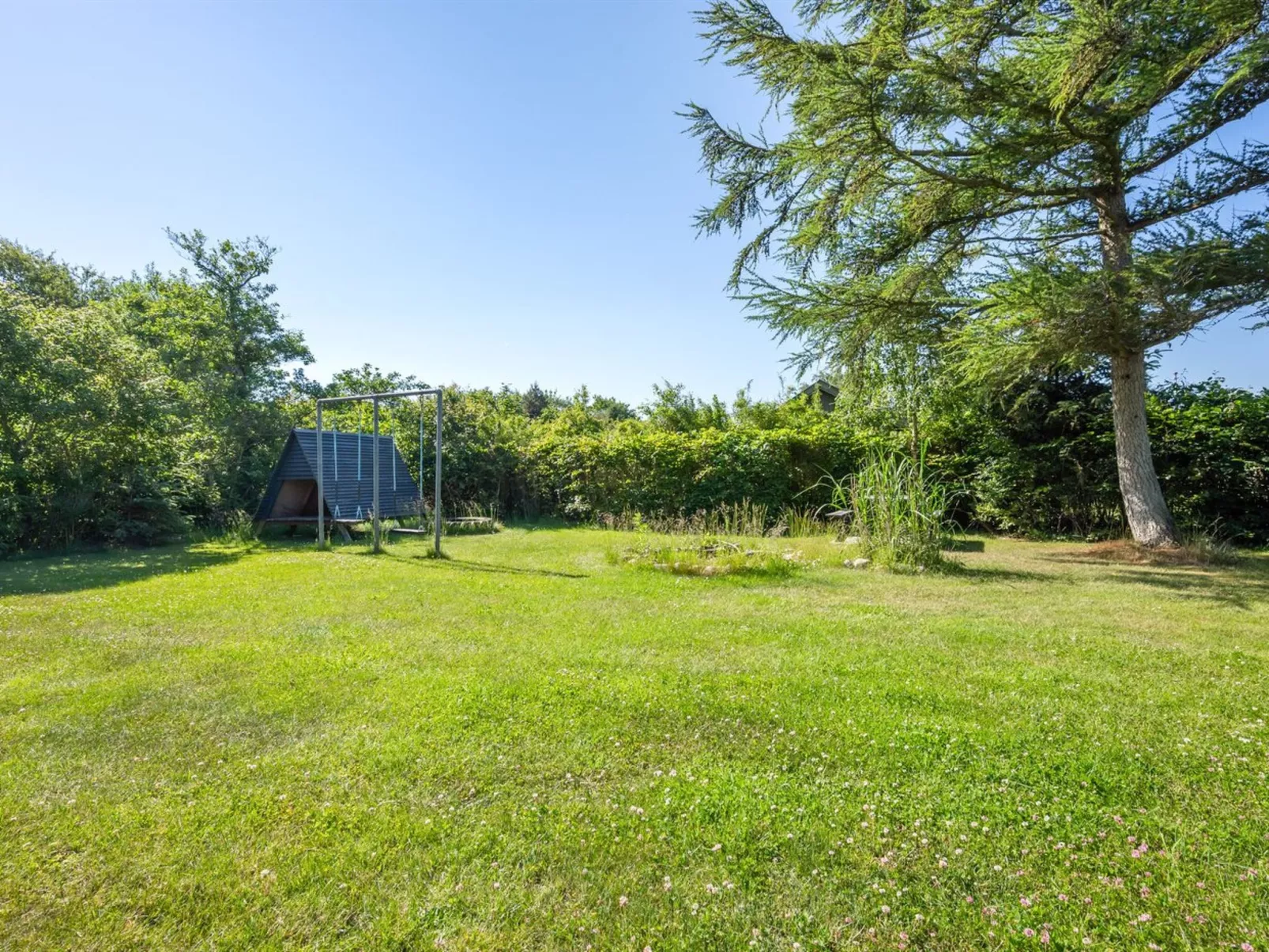 "Raisa" - 200m to the fjord-Buiten