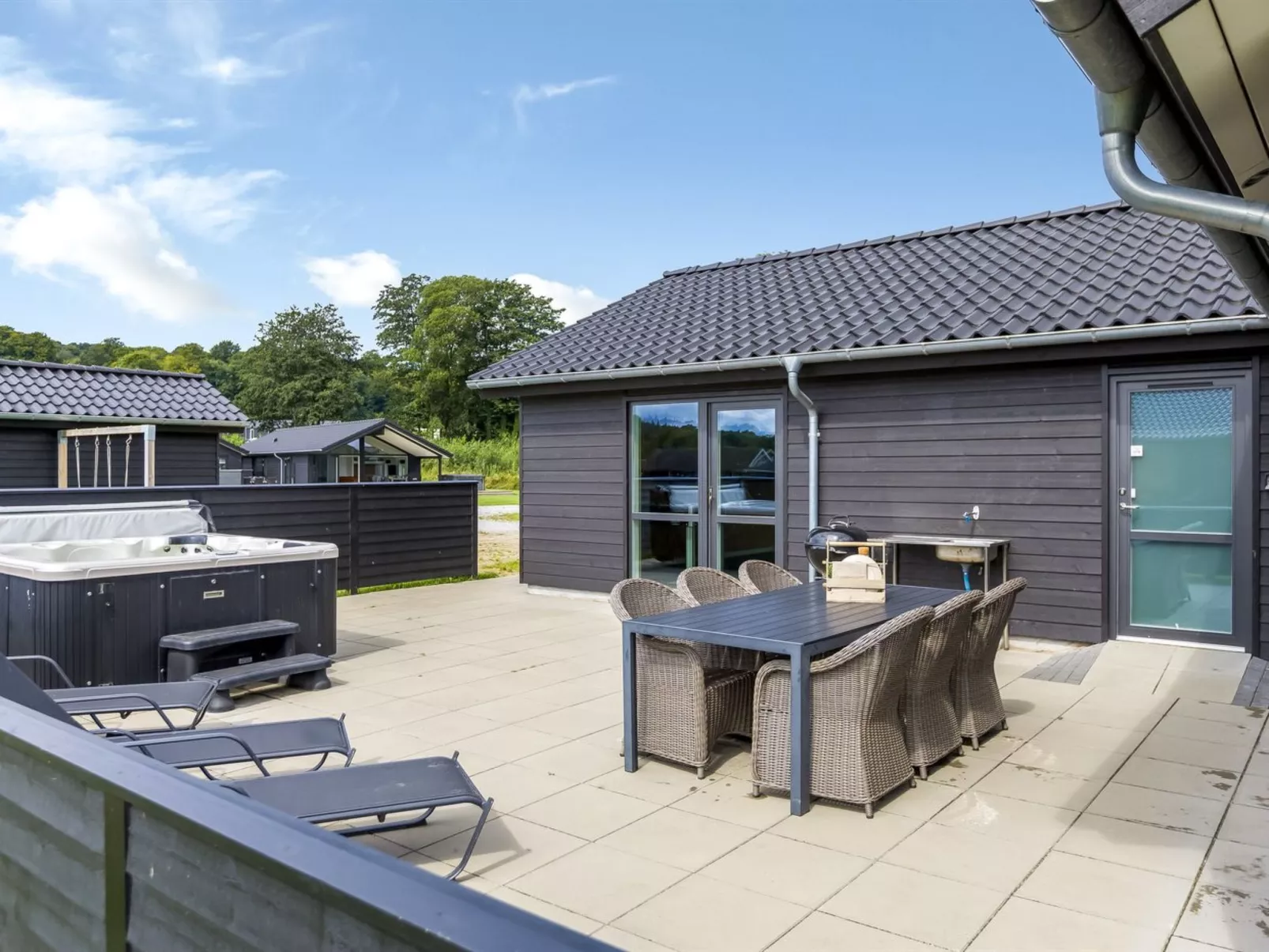 "Eino" - 30m from the sea-Buiten