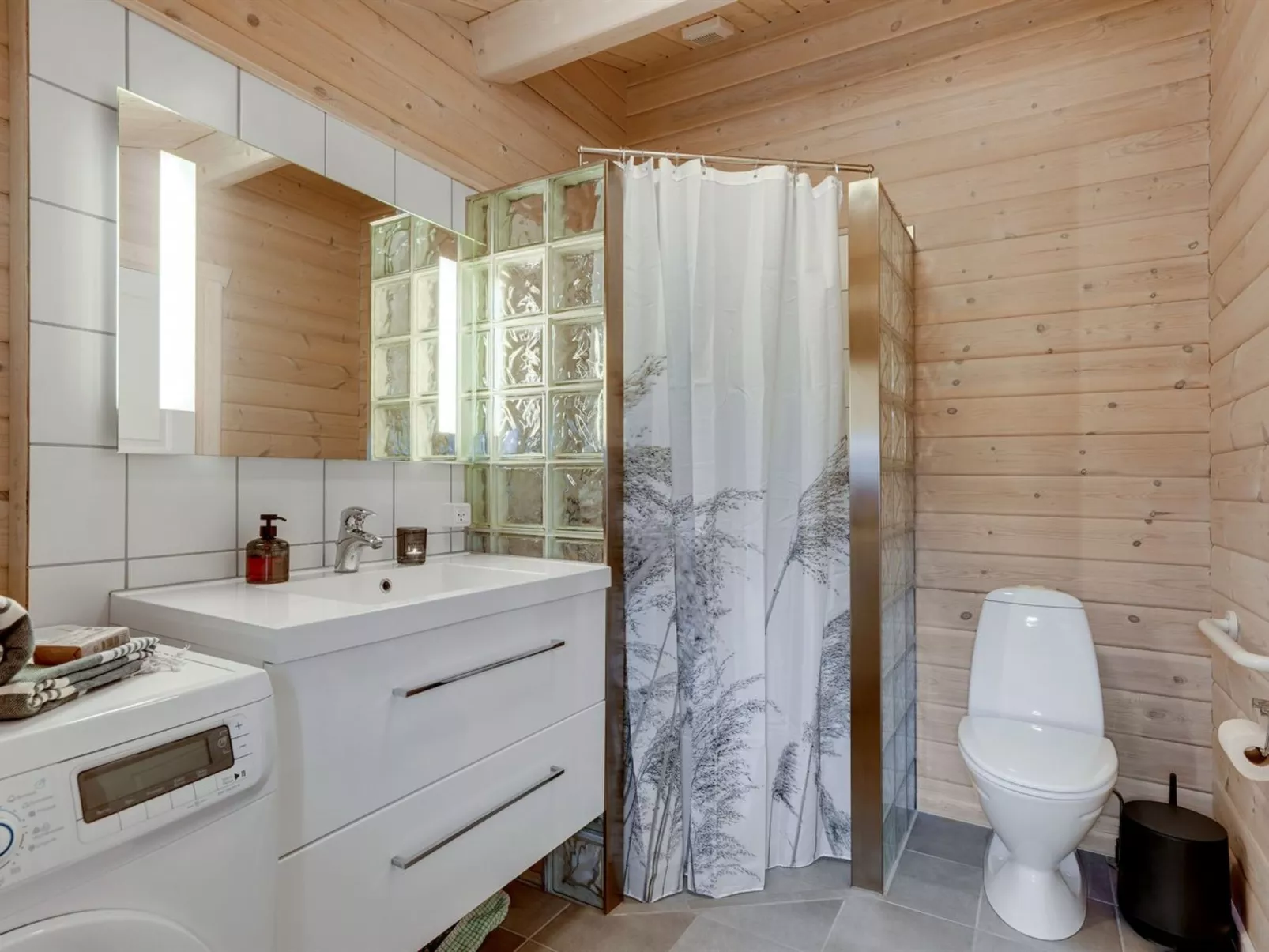 "Herfrid" - 600m from the sea-Binnen