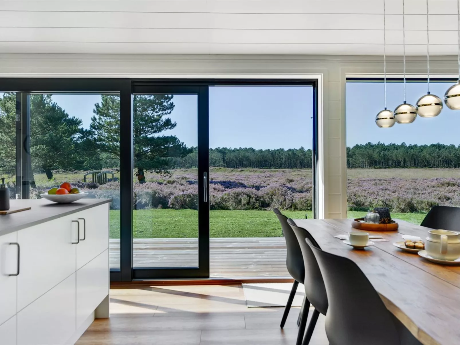 "Tea" - 2.7km from the sea-Binnen