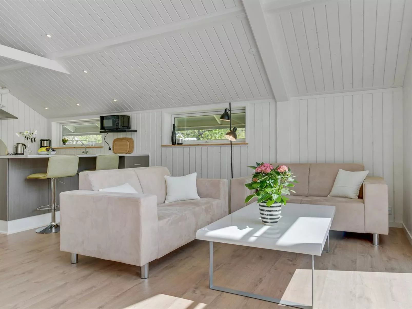 "Aleide" - 29km from the sea-Binnen