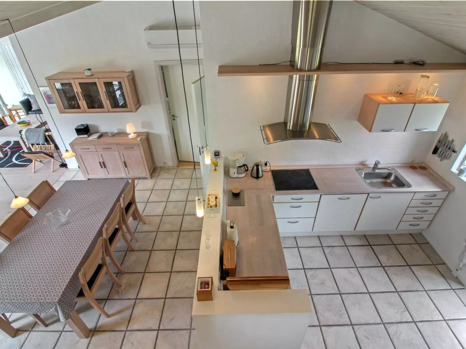 "Siljana" - 1km from the sea-Binnen