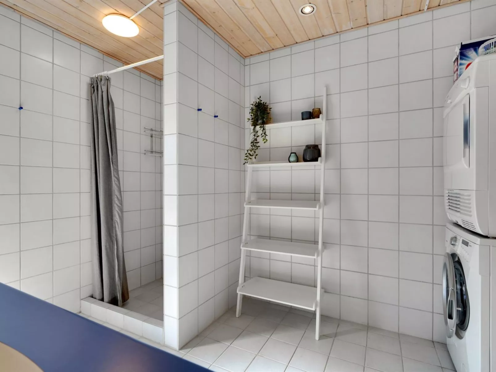 "Harpa" - 2.5km from the sea-Binnen