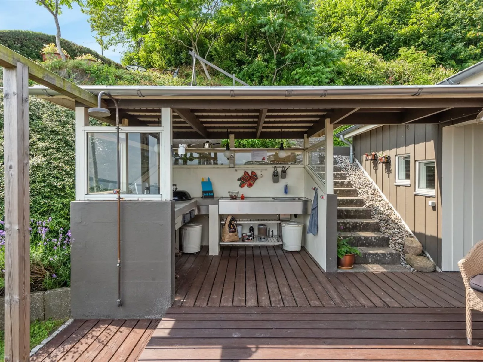 "Haraldina" - 350m to the fjord-Buiten