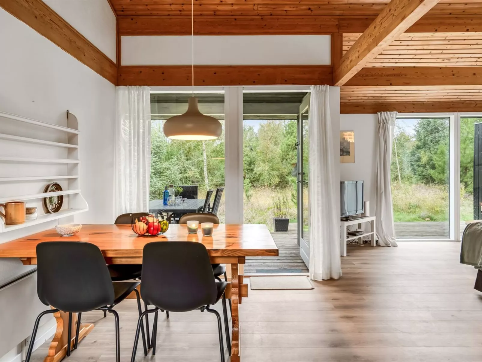 "Thomine" - 200m from the sea-Binnen