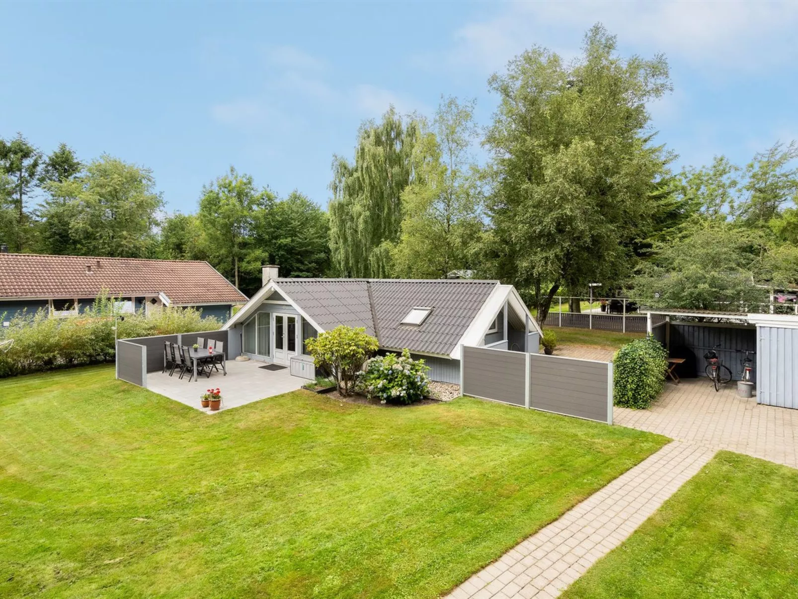 "Liljana" - 30km from the sea-Buiten