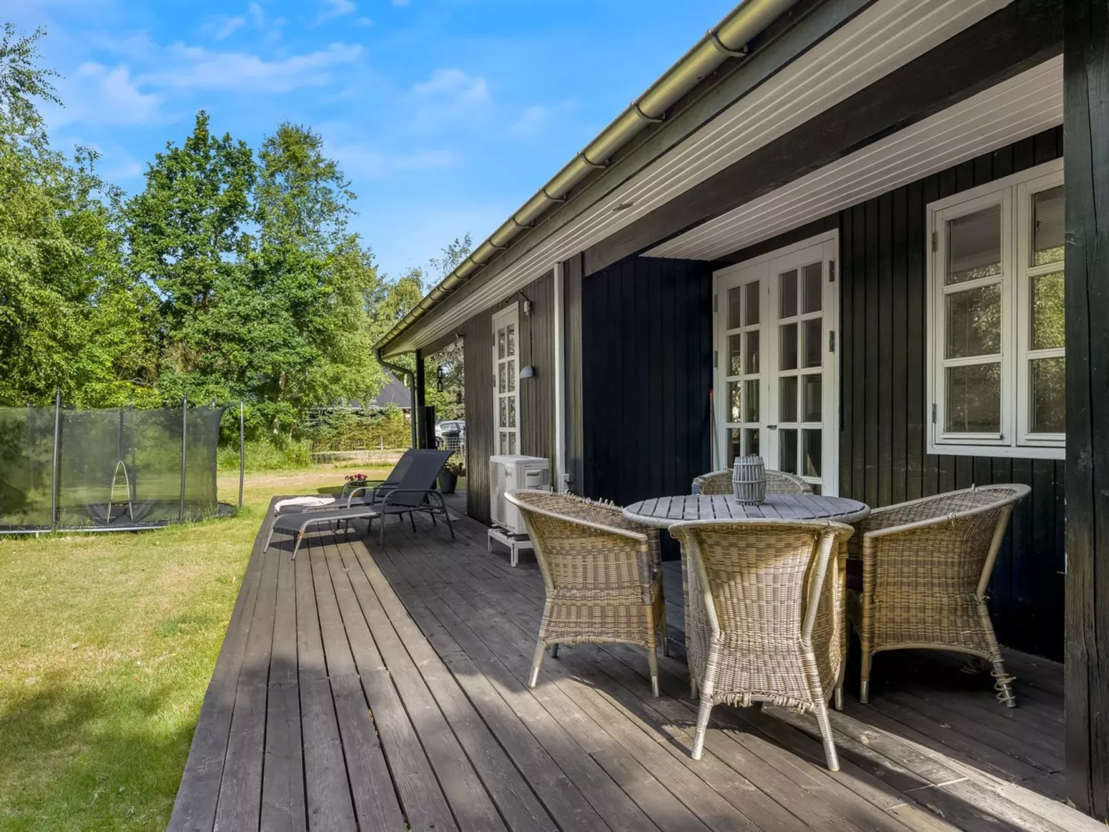 "Sunaj" -  from the sea-Buiten