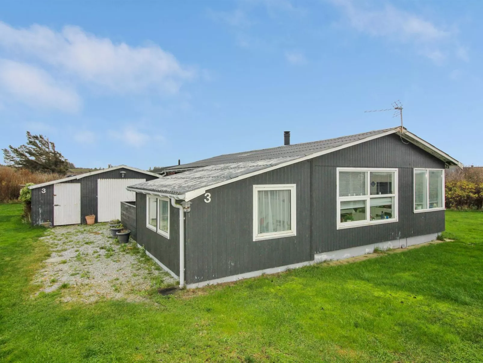 "Edvin" - 400m from the sea-Buiten