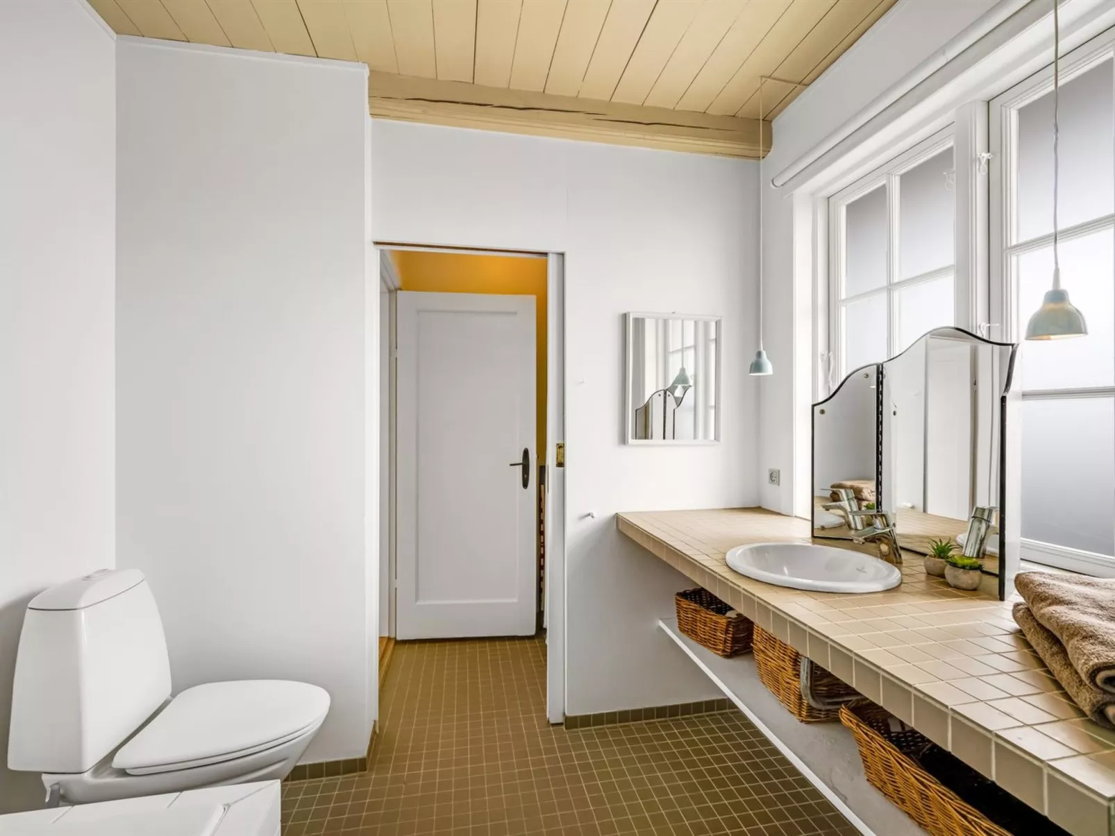 "Jamie" - 200m from the sea-Binnen