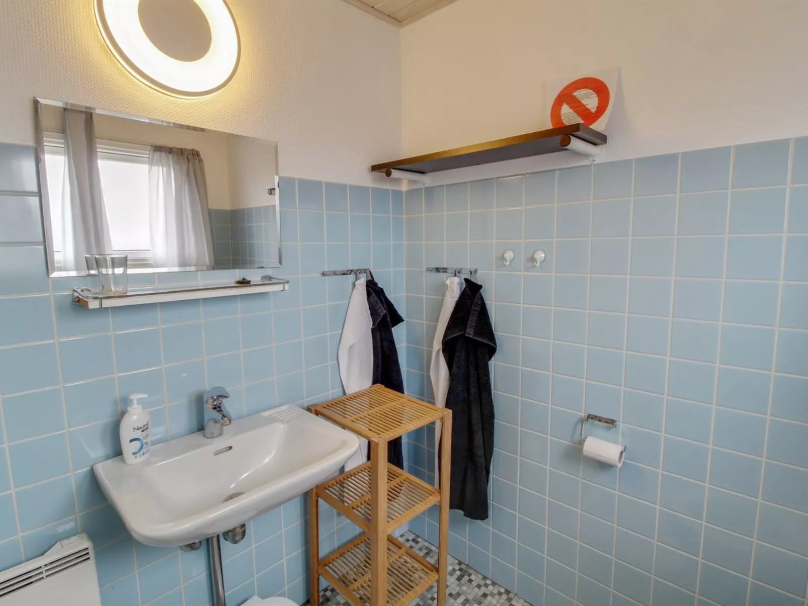 "Terhi" - 200m from the sea-Binnen