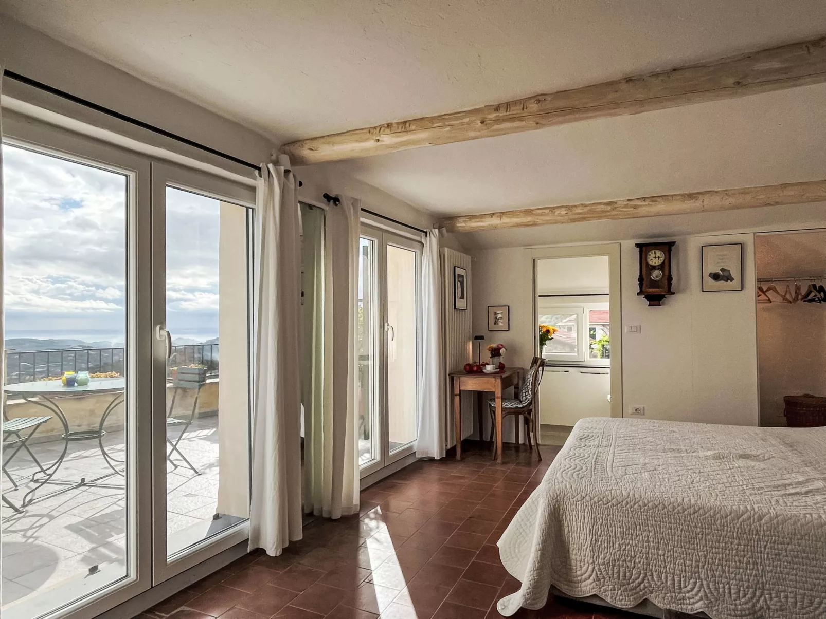 Bella Vista (DOL284)-Binnen