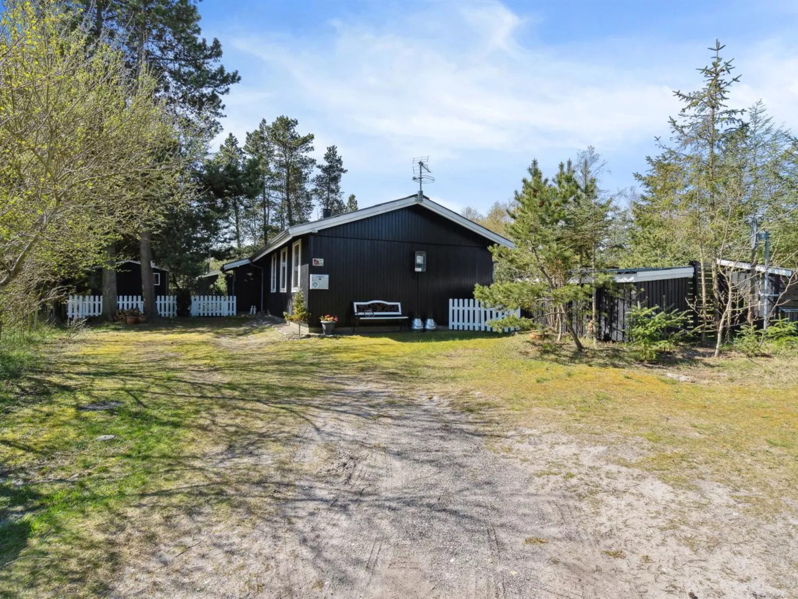 "Hellevi" -  from the sea-Buiten