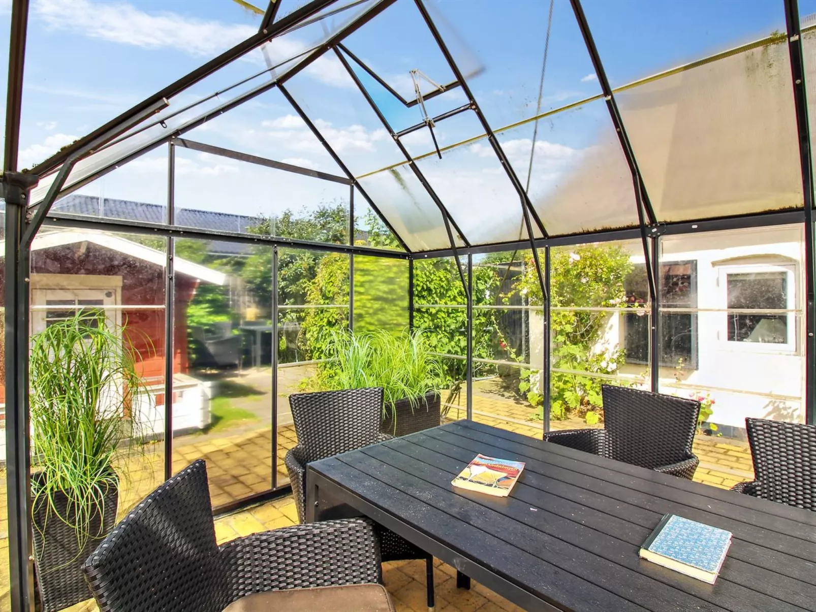 "Canan" - 1.6km from the sea-Binnen