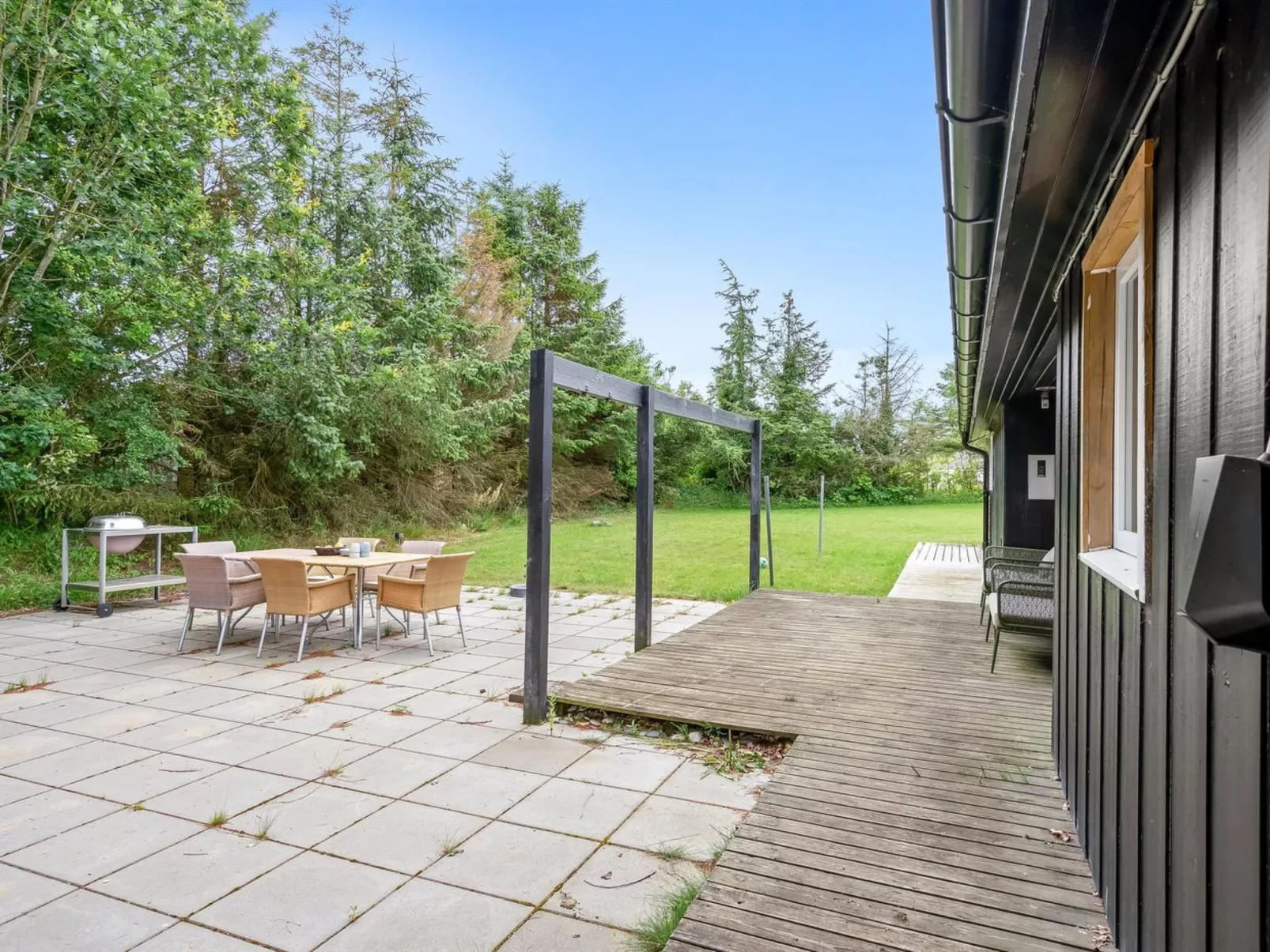 "Elmira" - 555m from the sea-Buiten