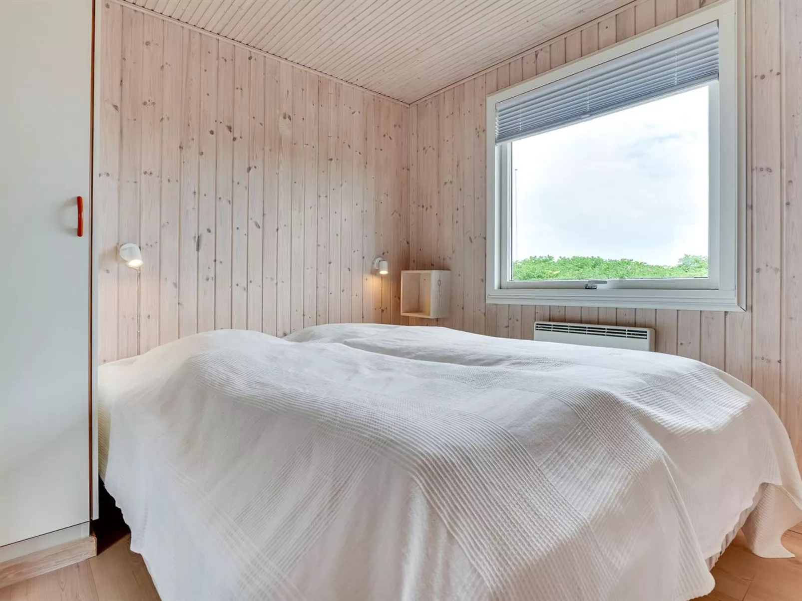 "Kris" - 200m from the sea-Binnen