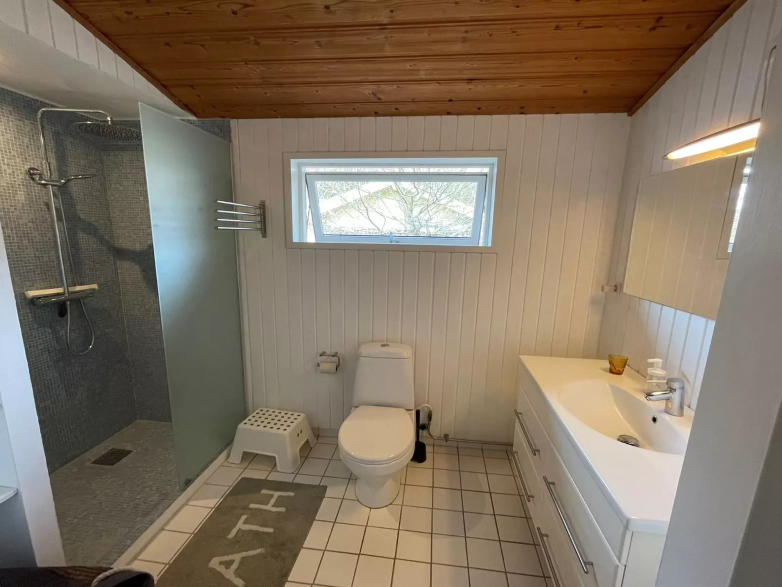 "Lucie" - 1.5km from the sea-Binnen