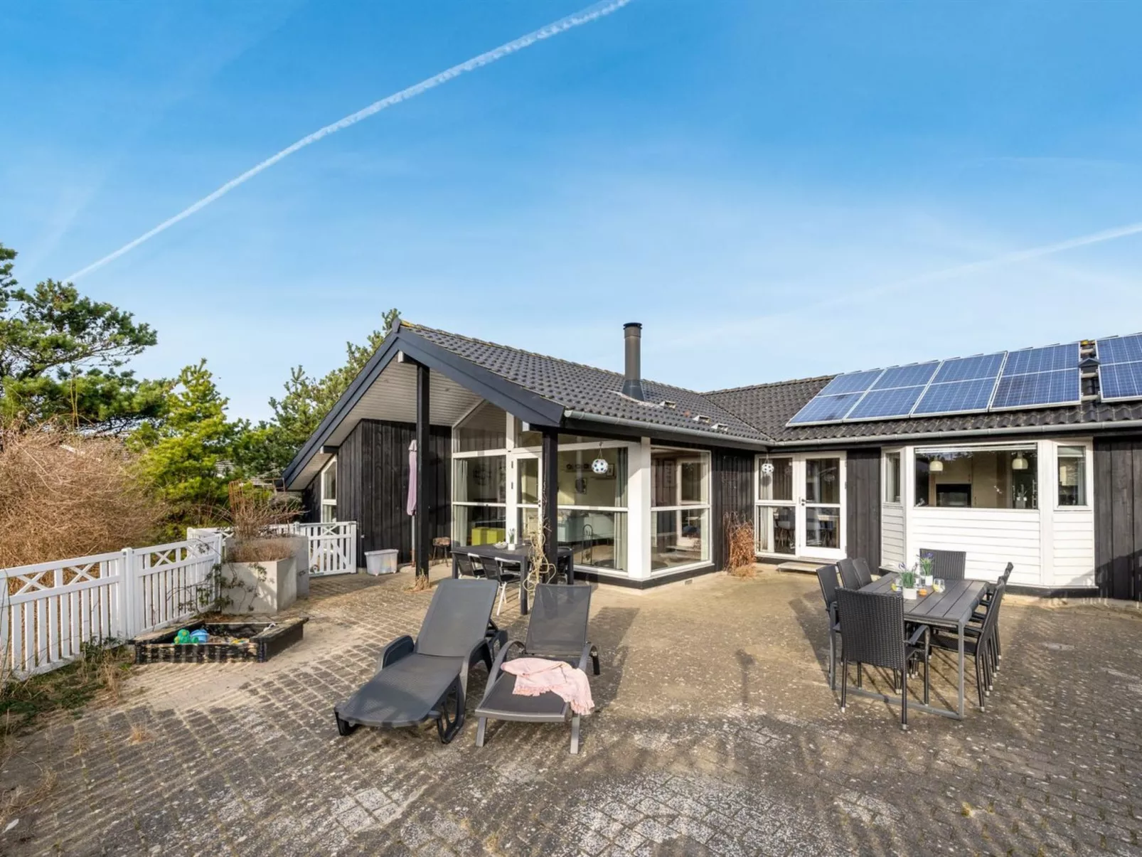 "Illona" -  from the sea-Buiten