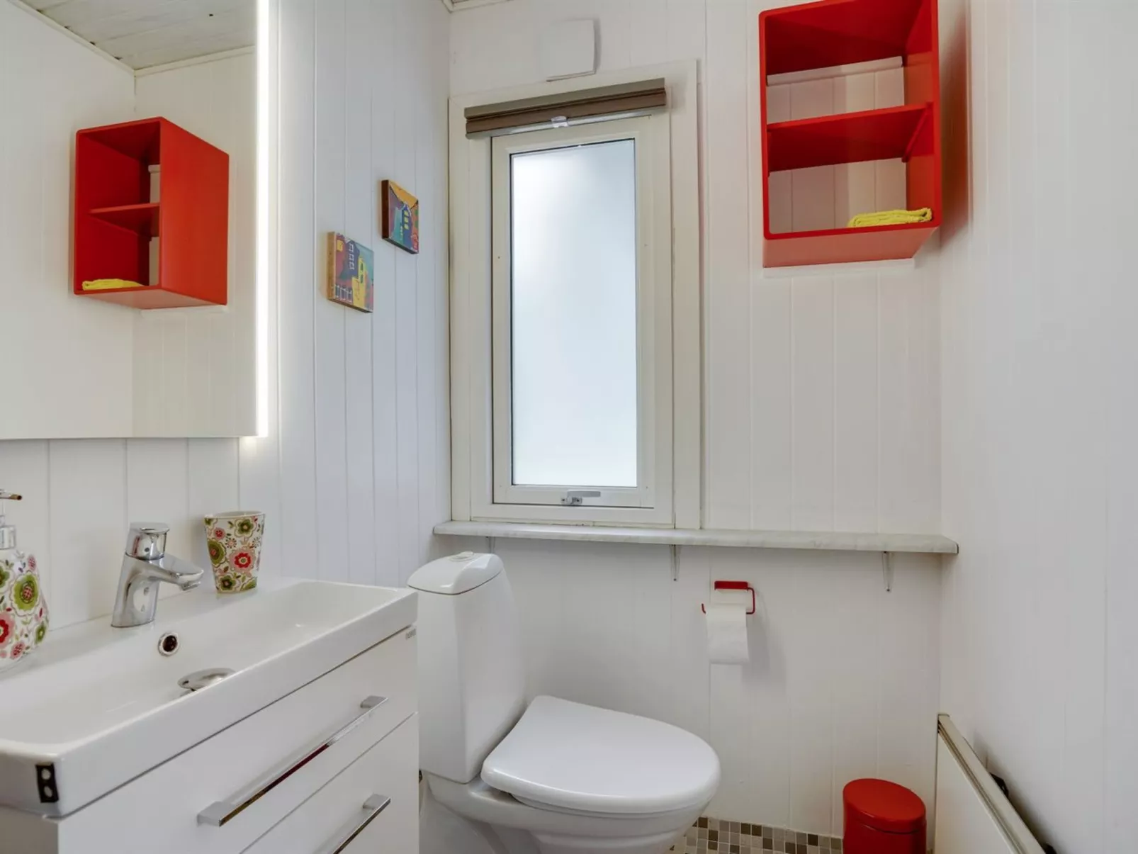 "Elny" - 500m to the fjord-Binnen