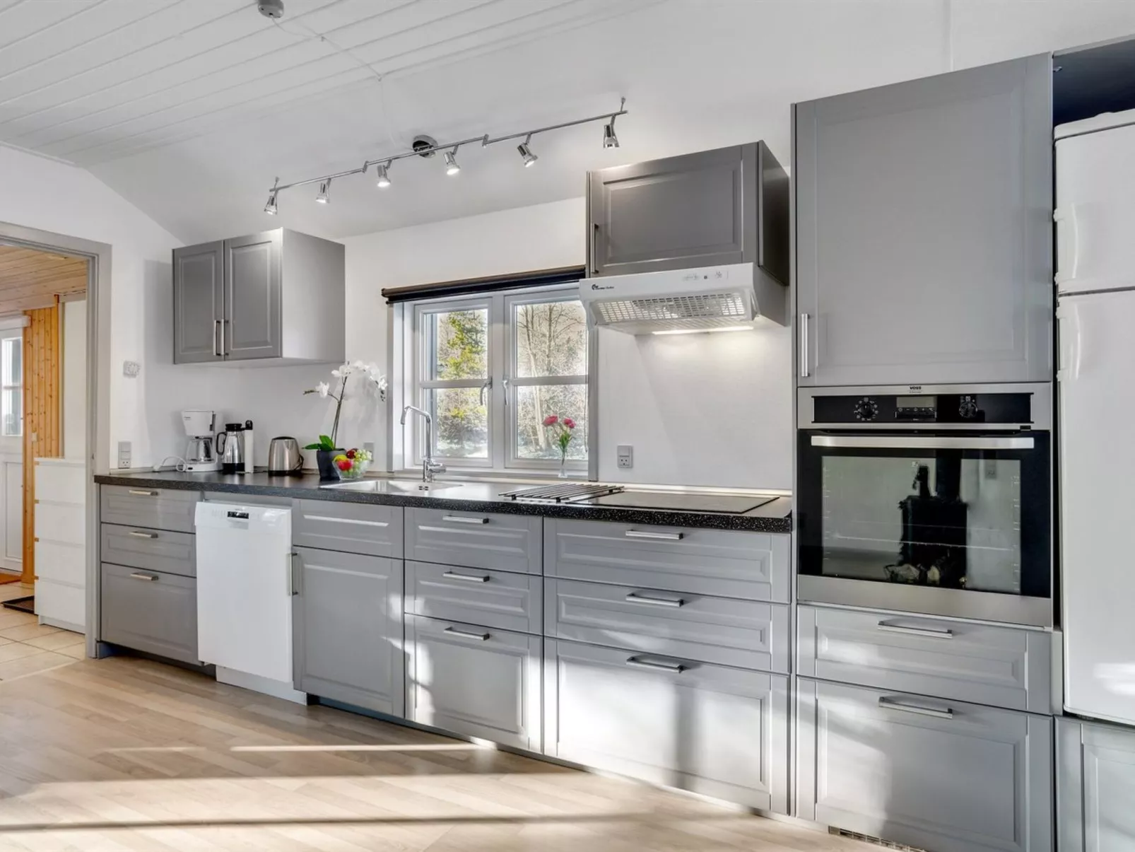 "Agneta" - 750m from the sea-Binnen