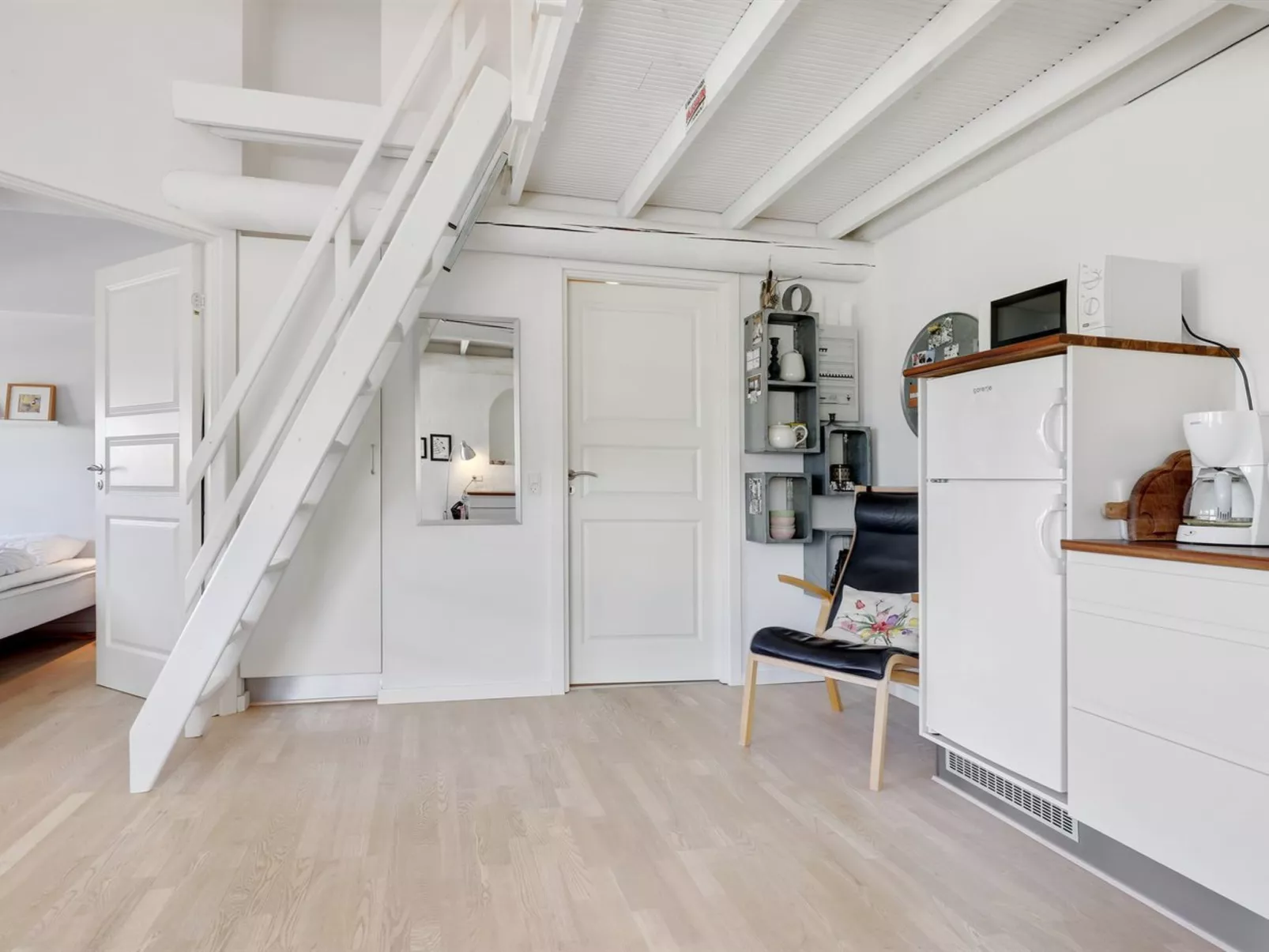 "Antine" - 6km from the sea-Binnen