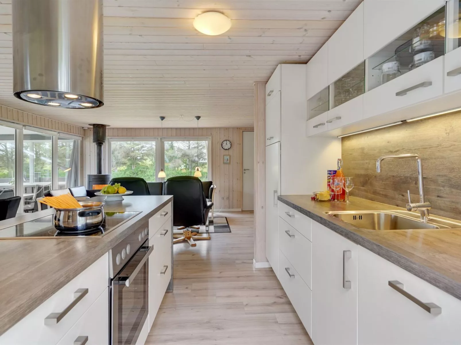 "Sheemen" - 700m to the fjord-Binnen