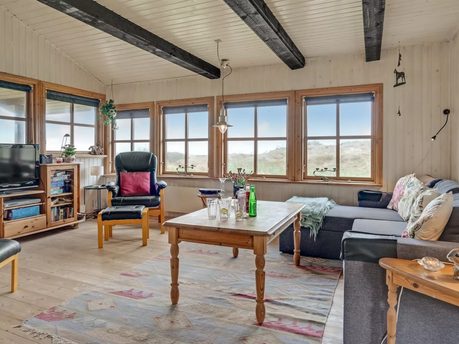 "Marite" - 200m from the sea-Binnen