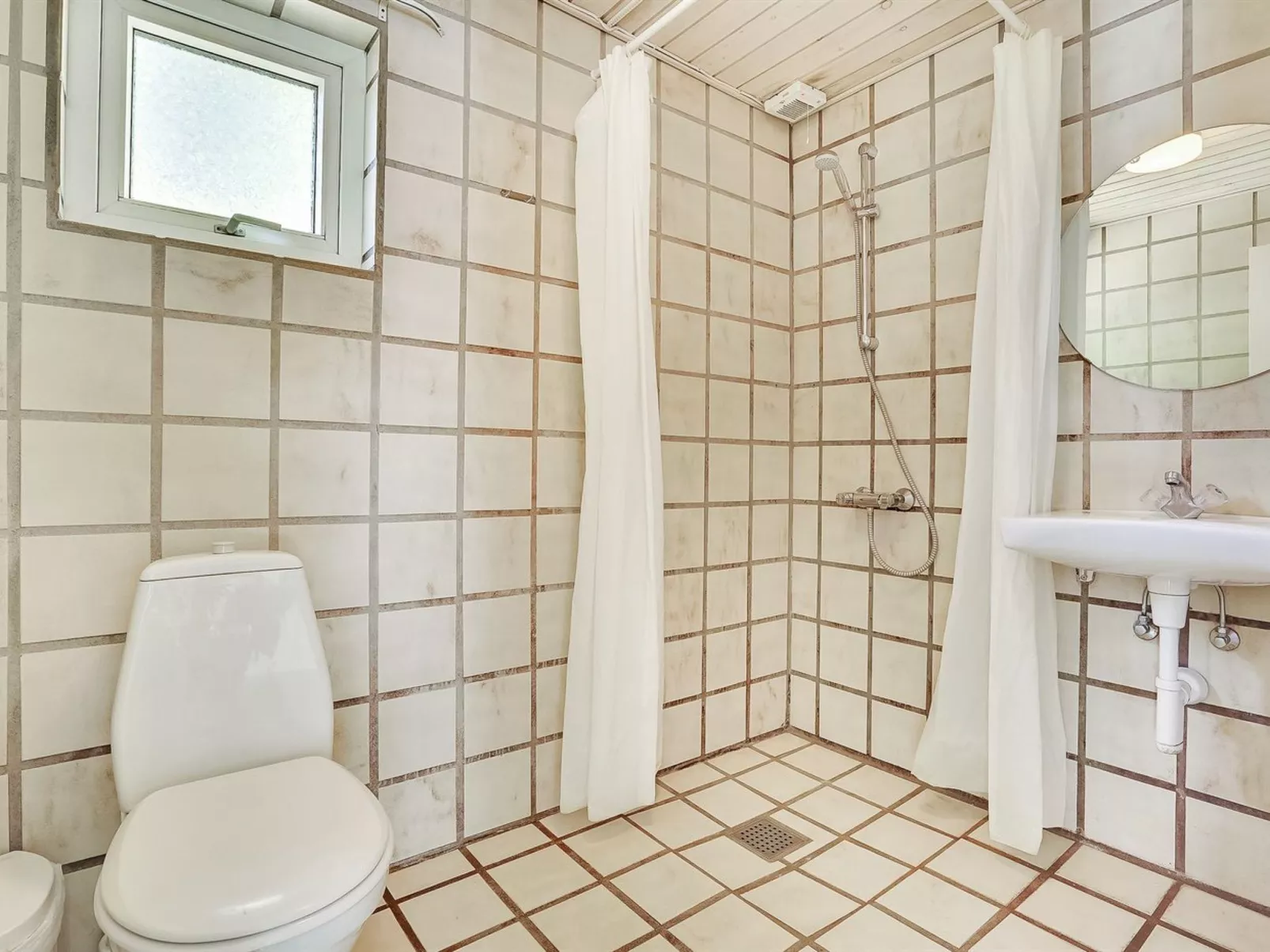 "Aurelia" - 500m to the fjord-Binnen