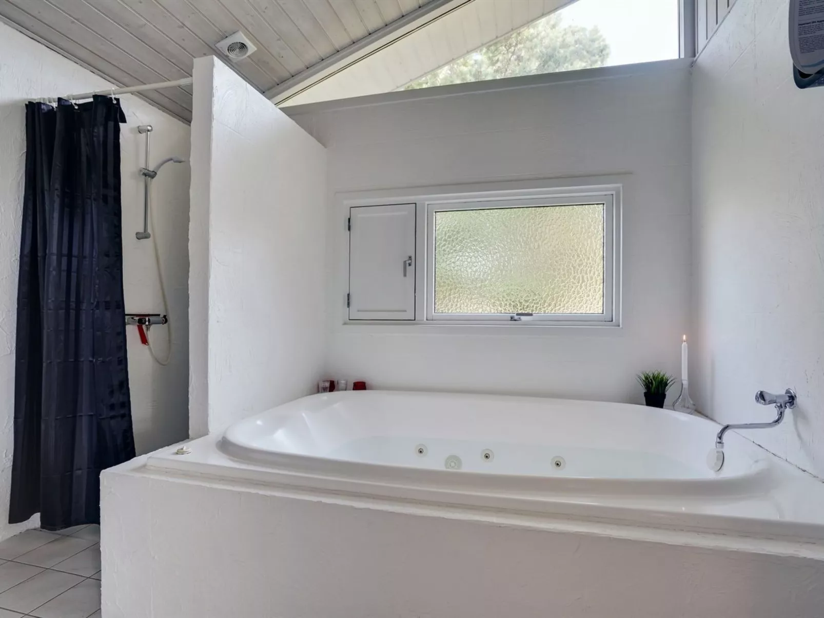 "Birgita" - 700m from the sea-Binnen