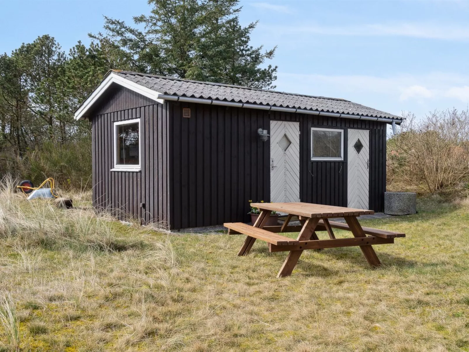 "Vappu" - 400m to the fjord-Binnen