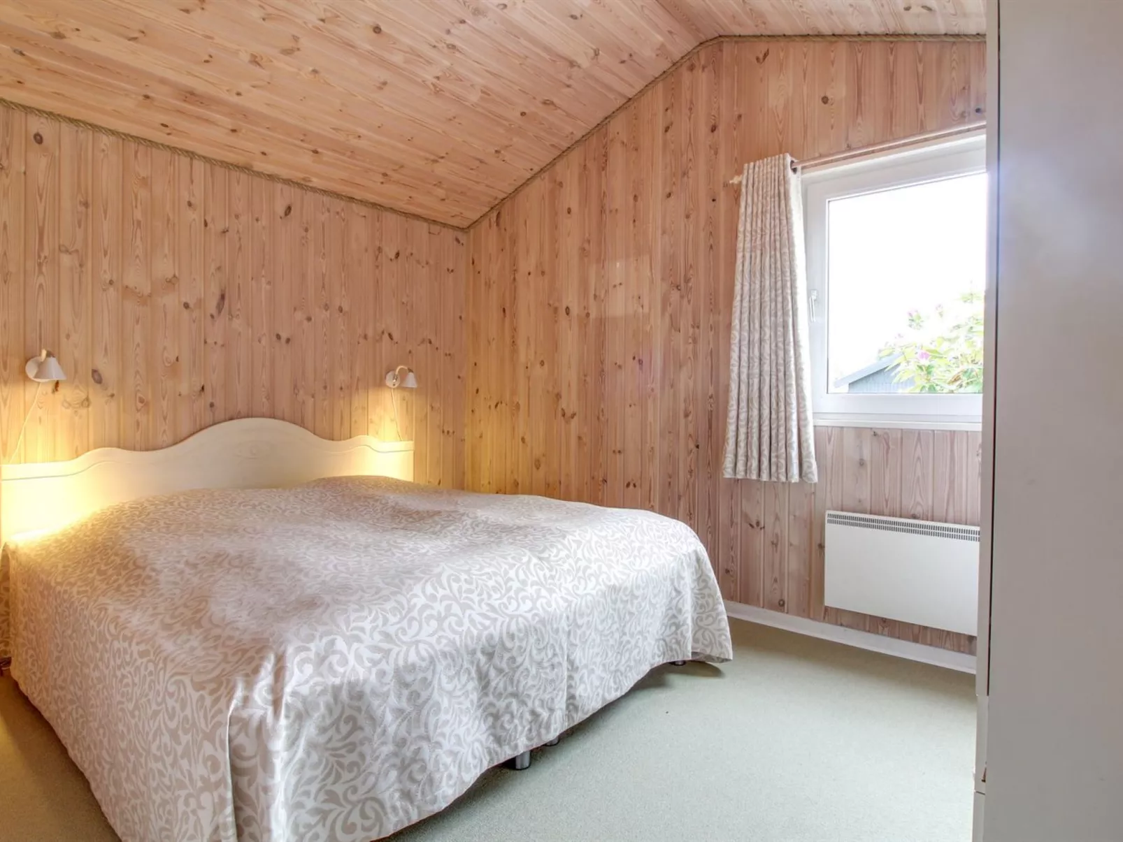 "Gudni" - 250m from the sea-Binnen