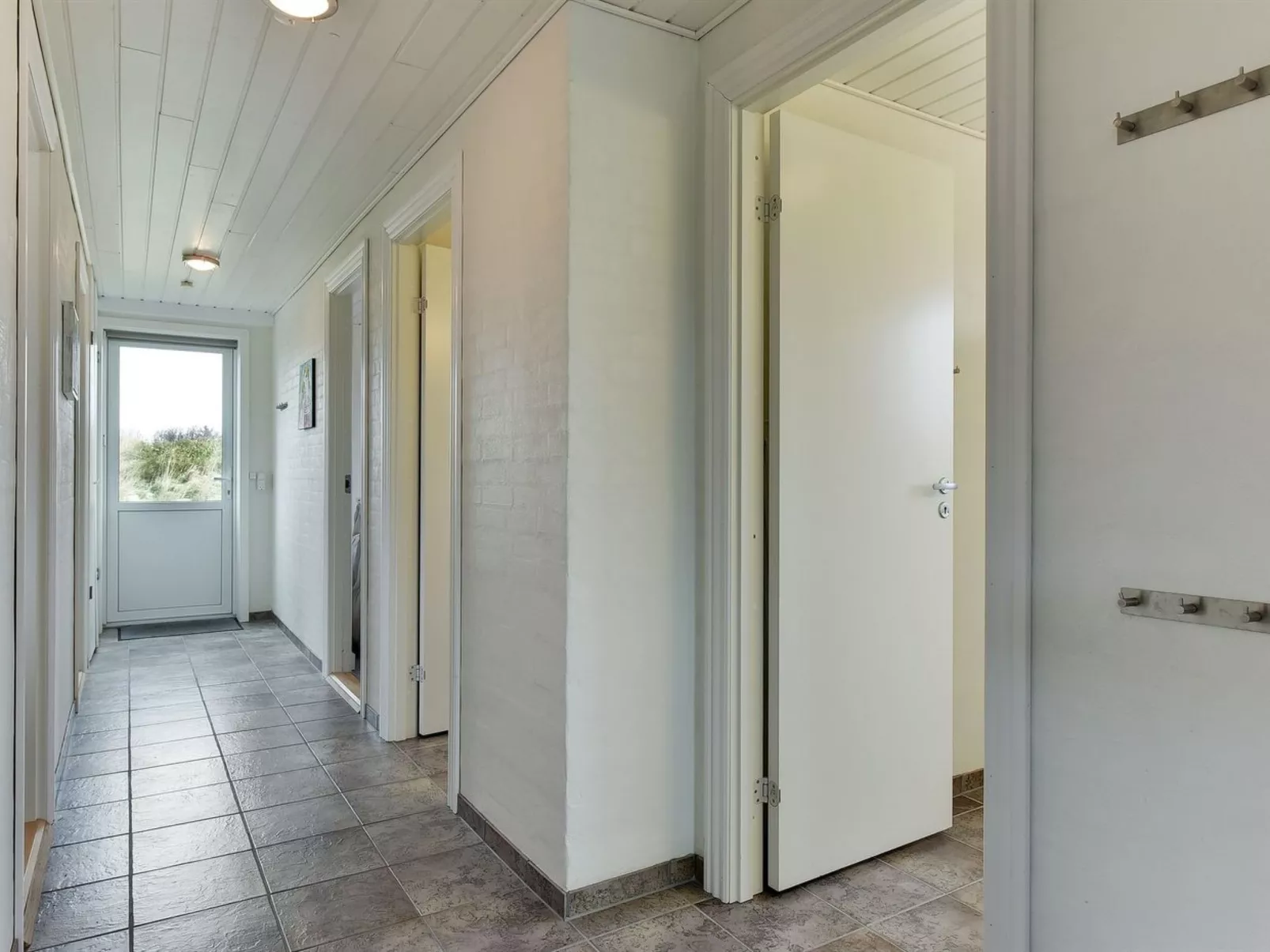 "Hawarth" - 300m to the fjord-Binnen