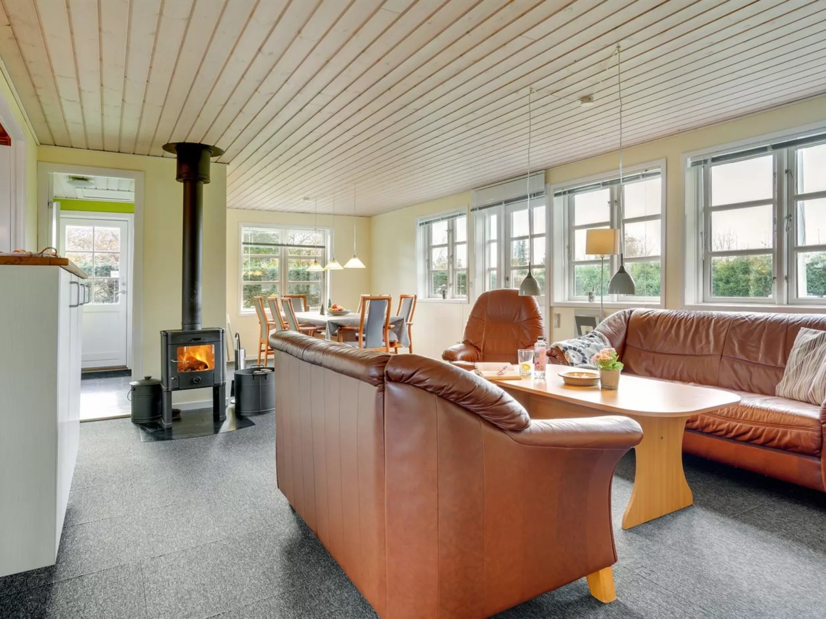 "Swaver" - 300m to the fjord-Binnen