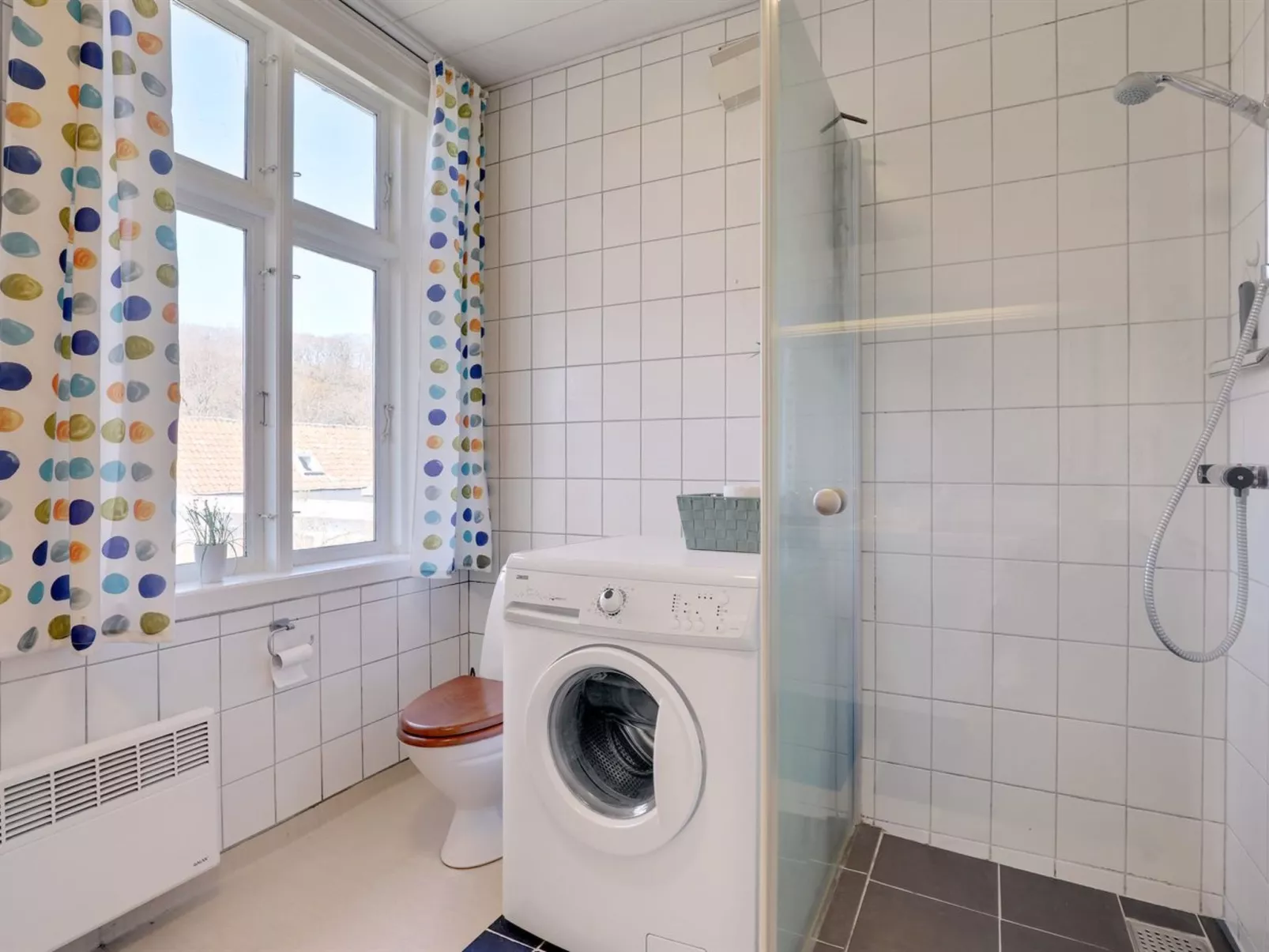 "Anina" - 400m from the sea-Binnen