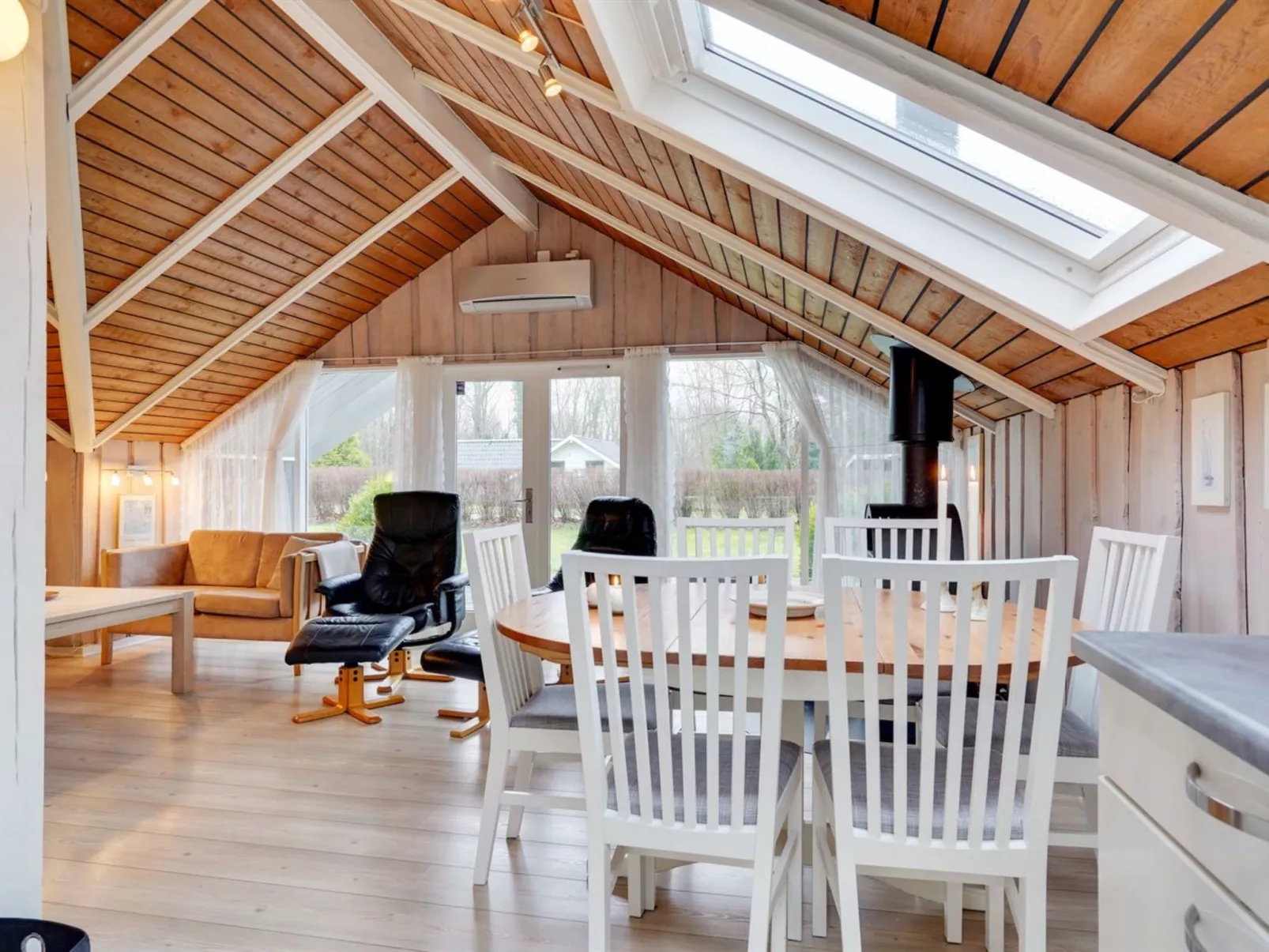 "Anninka" - 28km from the sea-Binnen