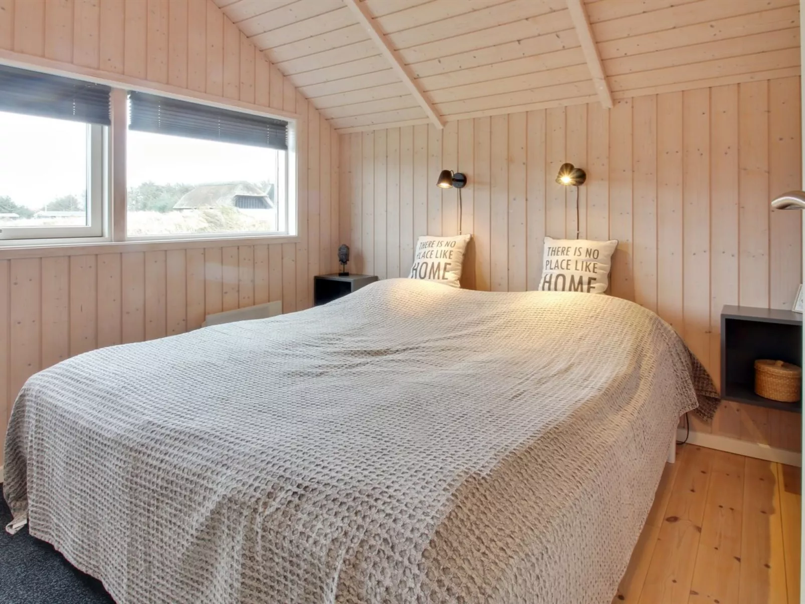 "Filip" - 100m from the sea-Binnen