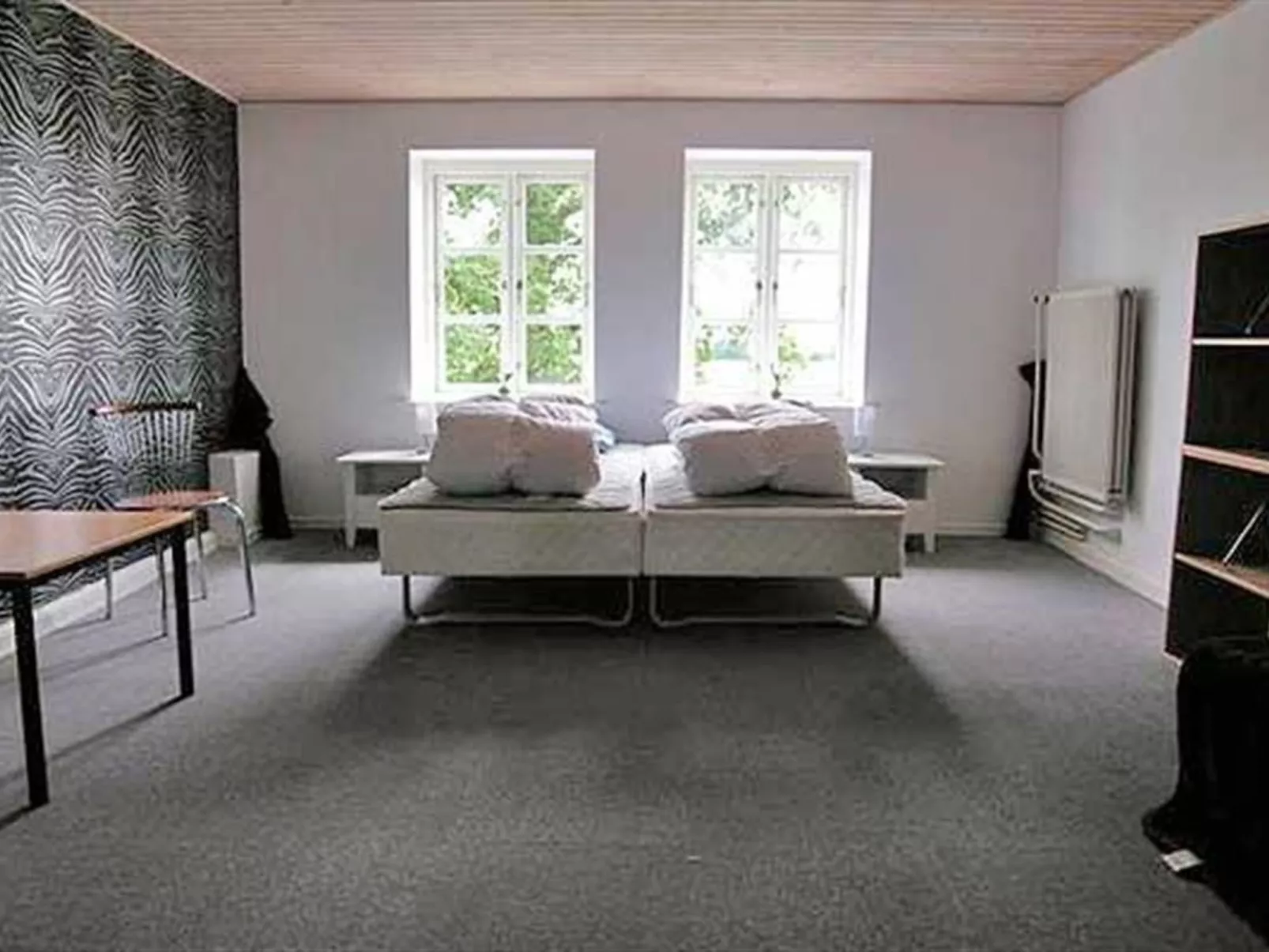 "Thia" - 4km to the fjord-Binnen