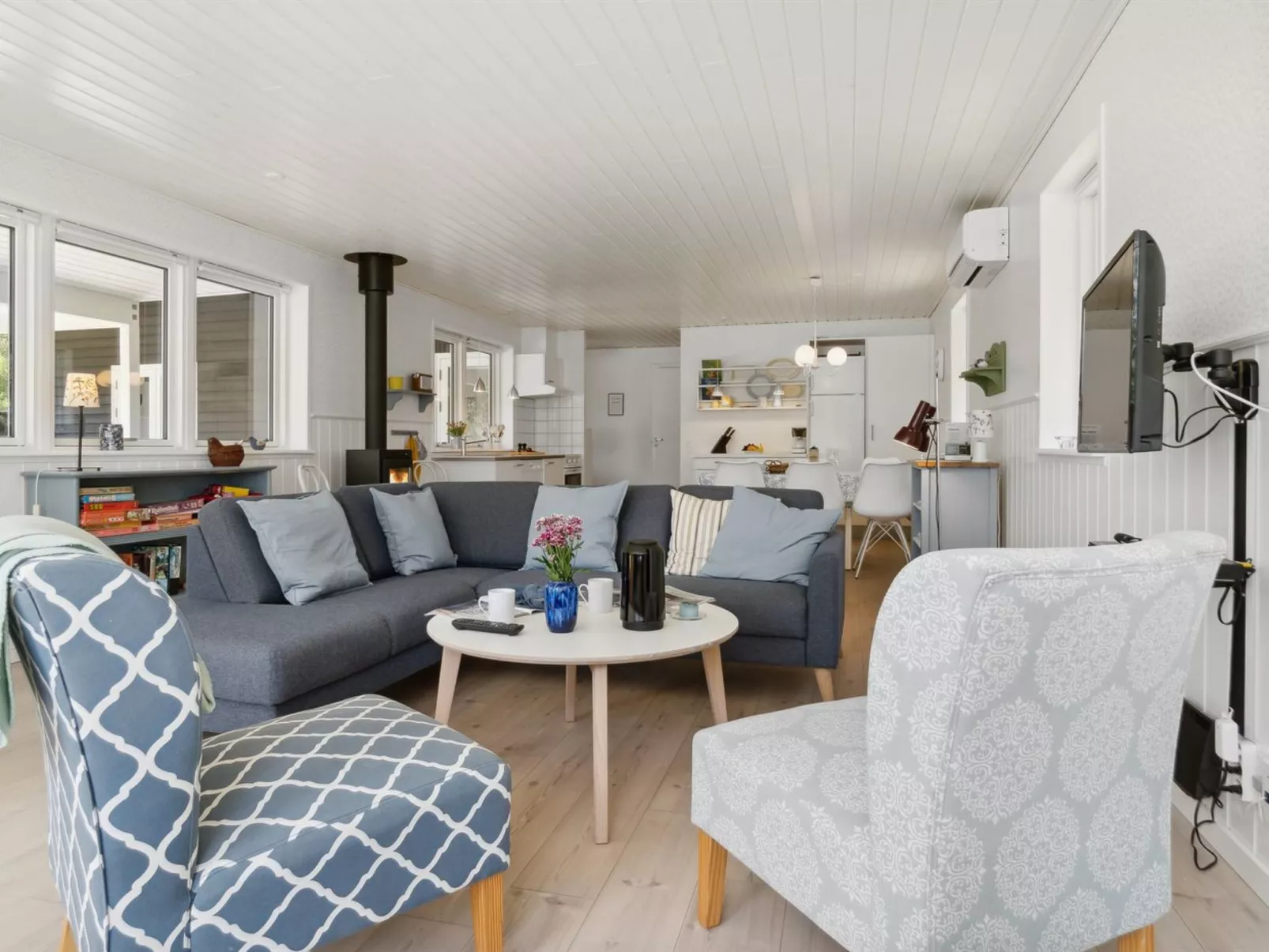 "Asla" - 400m from the sea-Binnen