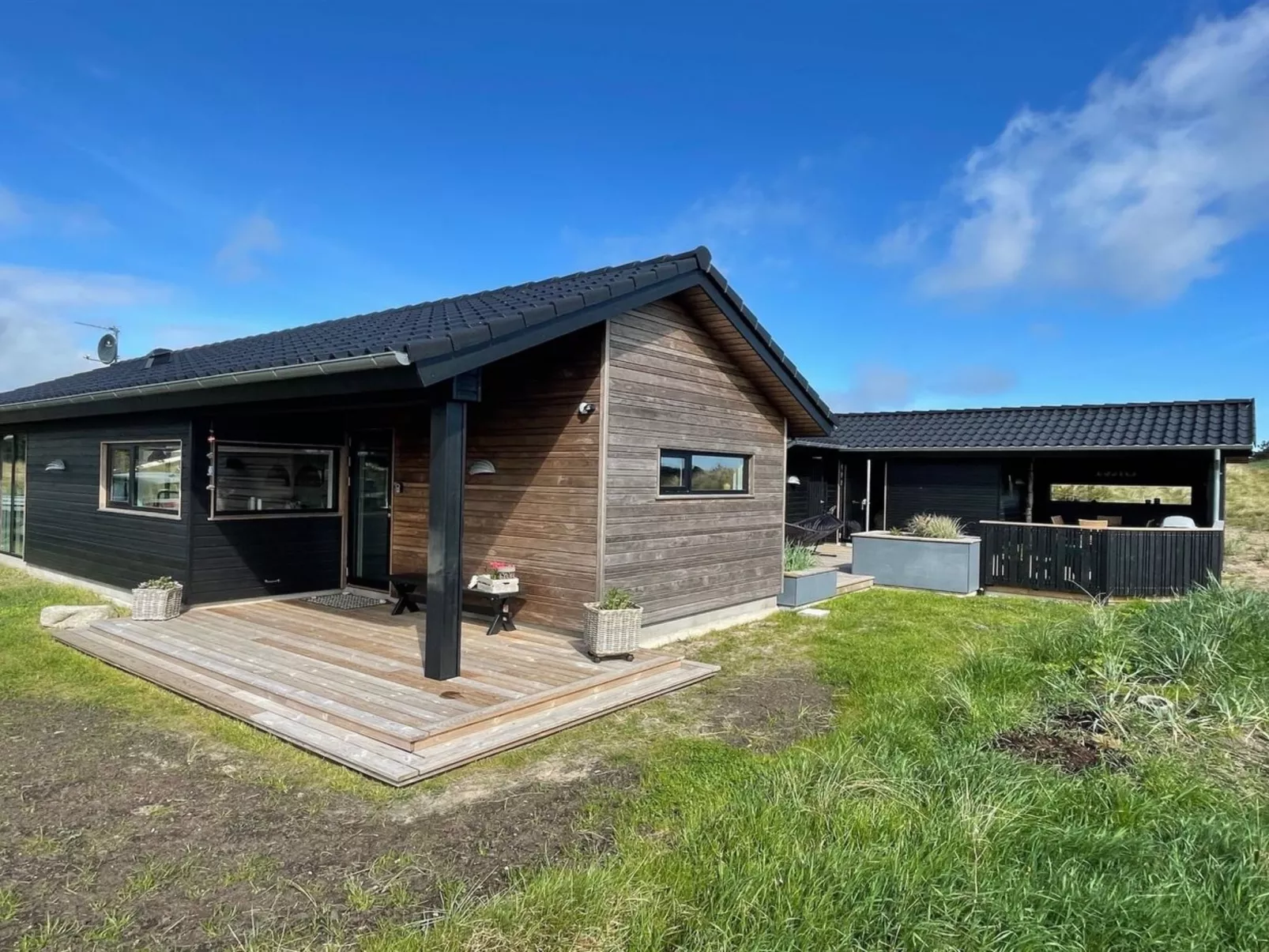 "Hinda" - 1.2km from the sea-Buiten