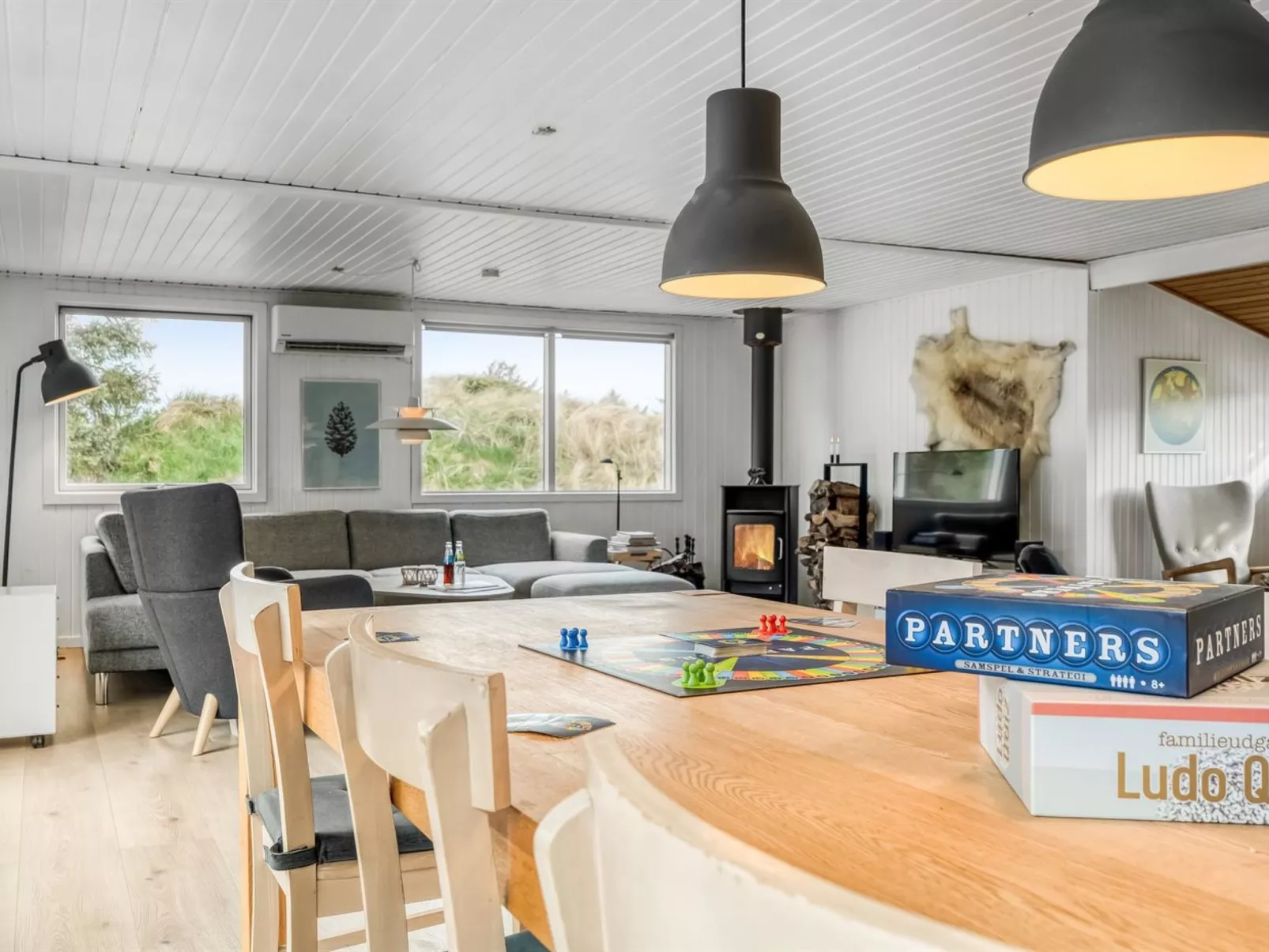 "Druscilla" - 650m from the sea-Binnen