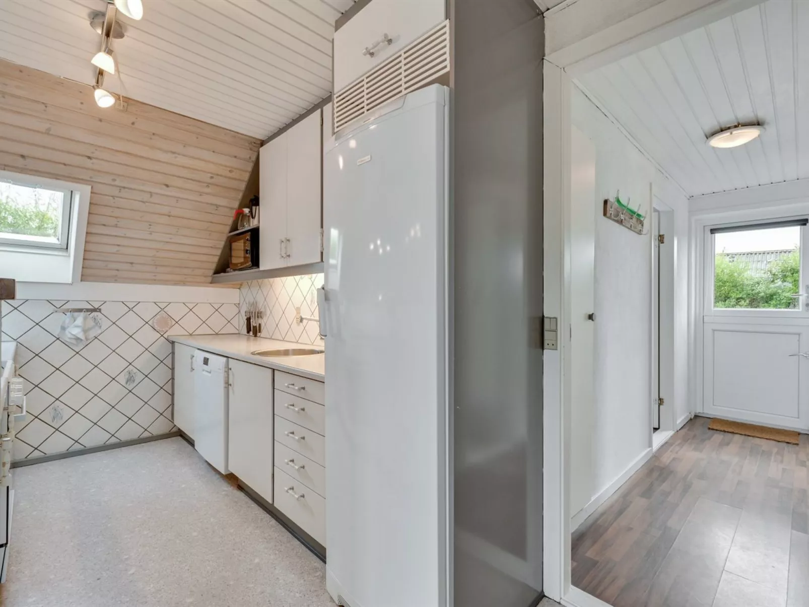 "Earline" - 900m to the fjord-Binnen