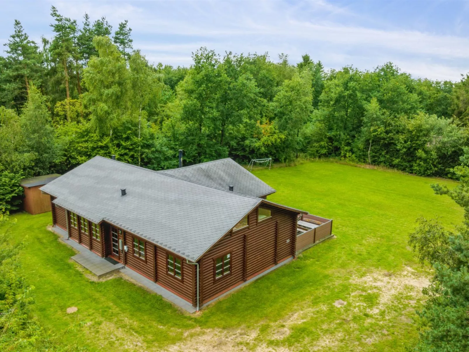 "Frederica" - 30km from the sea-Buiten