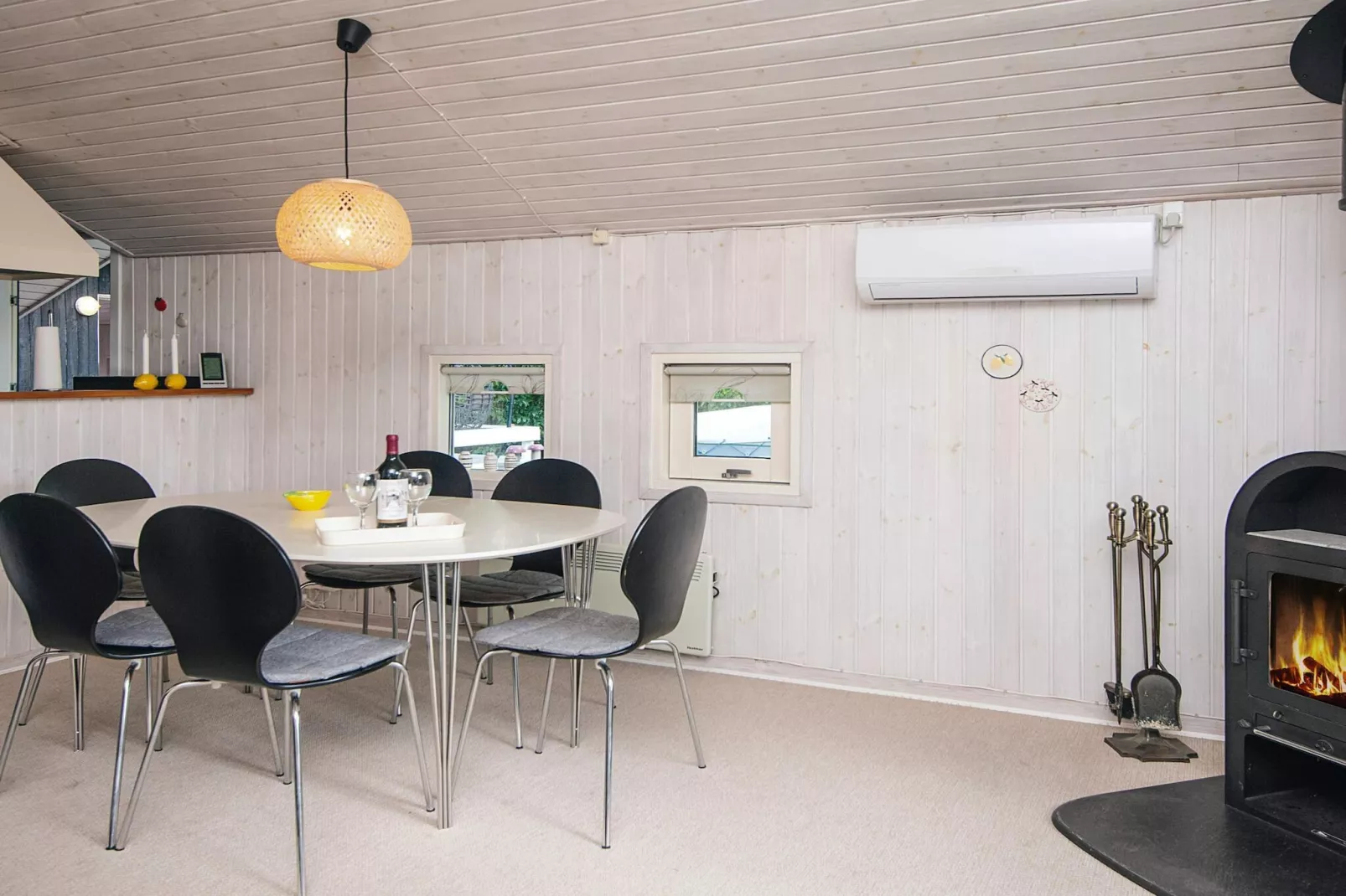 Vakantiehuis met spa en sauna-Binnen