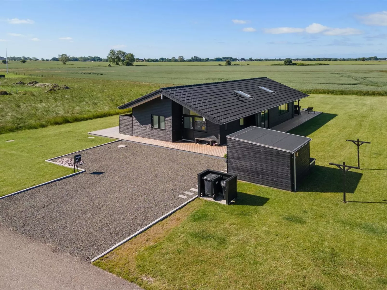 "Thalie" - 400m from the sea-Buiten