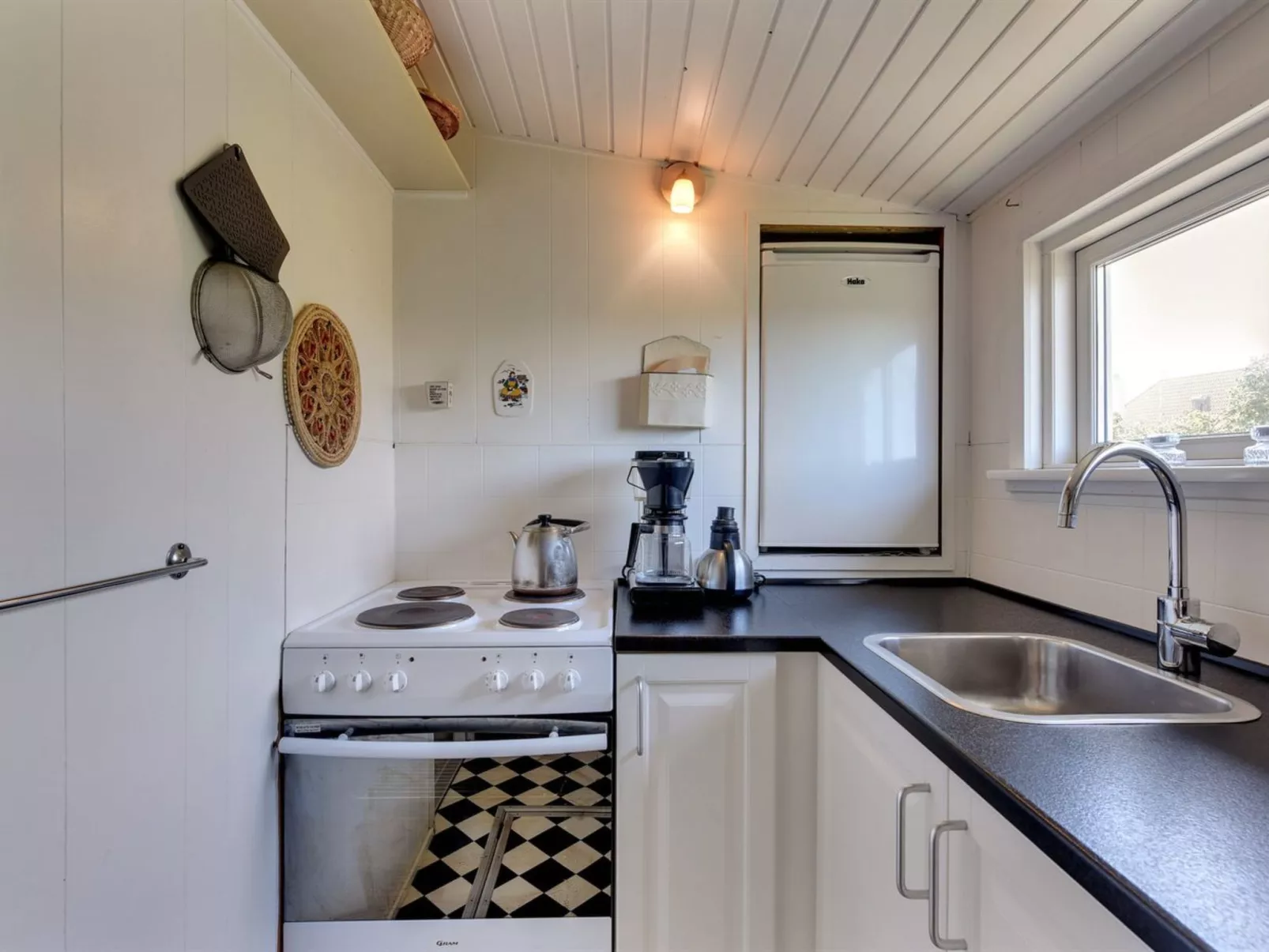 "Anik" - 100m from the sea-Binnen