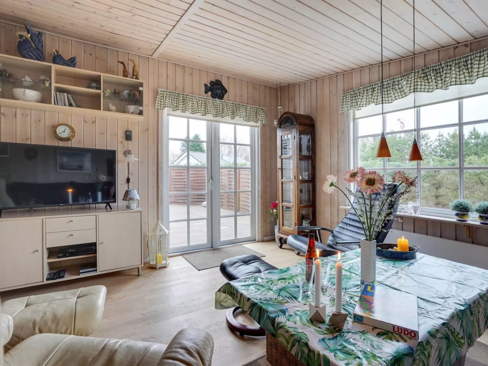 "Haidi" - 300m from the sea-Binnen