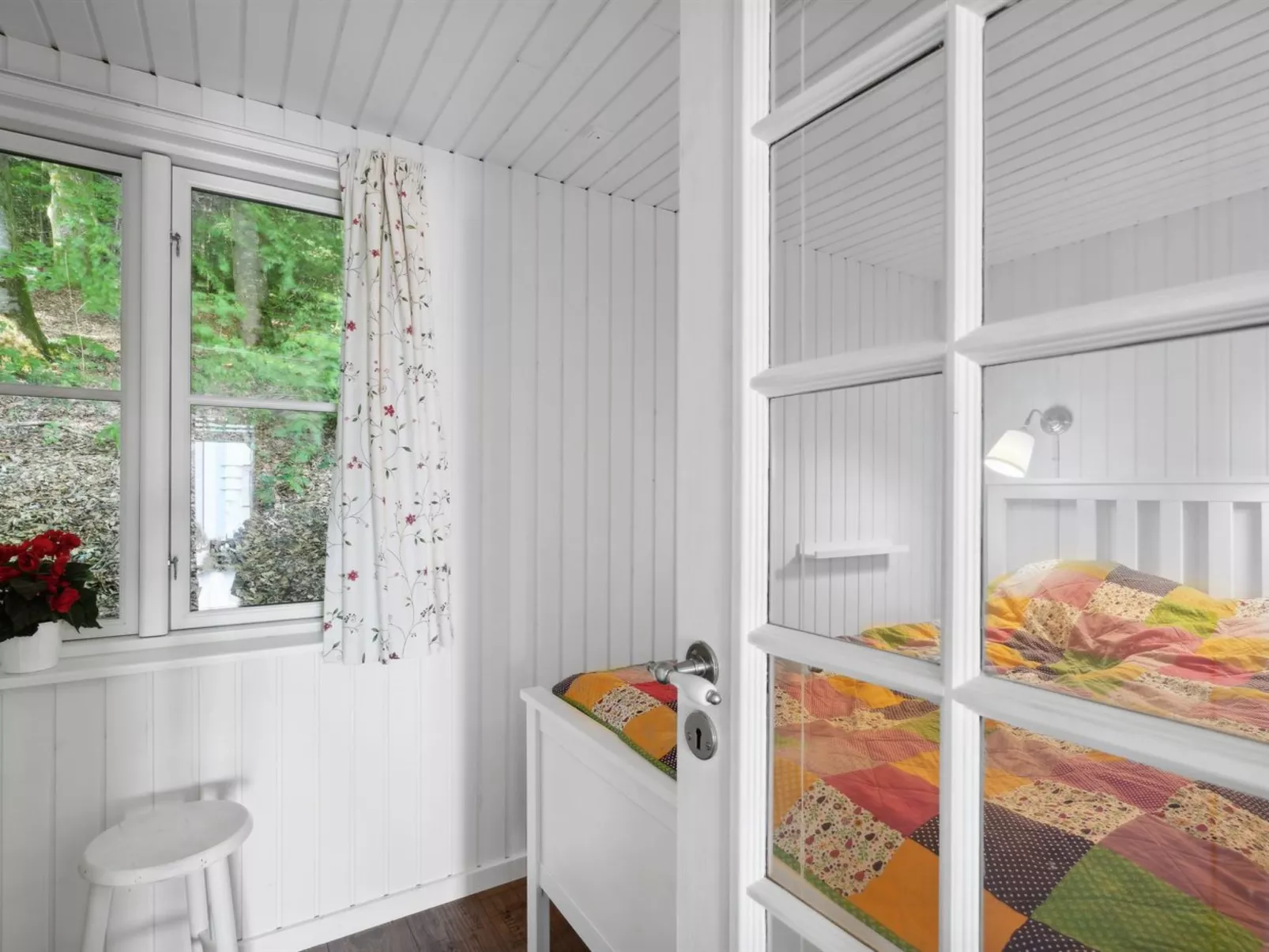 "Ginne" - 100m to the fjord-Binnen