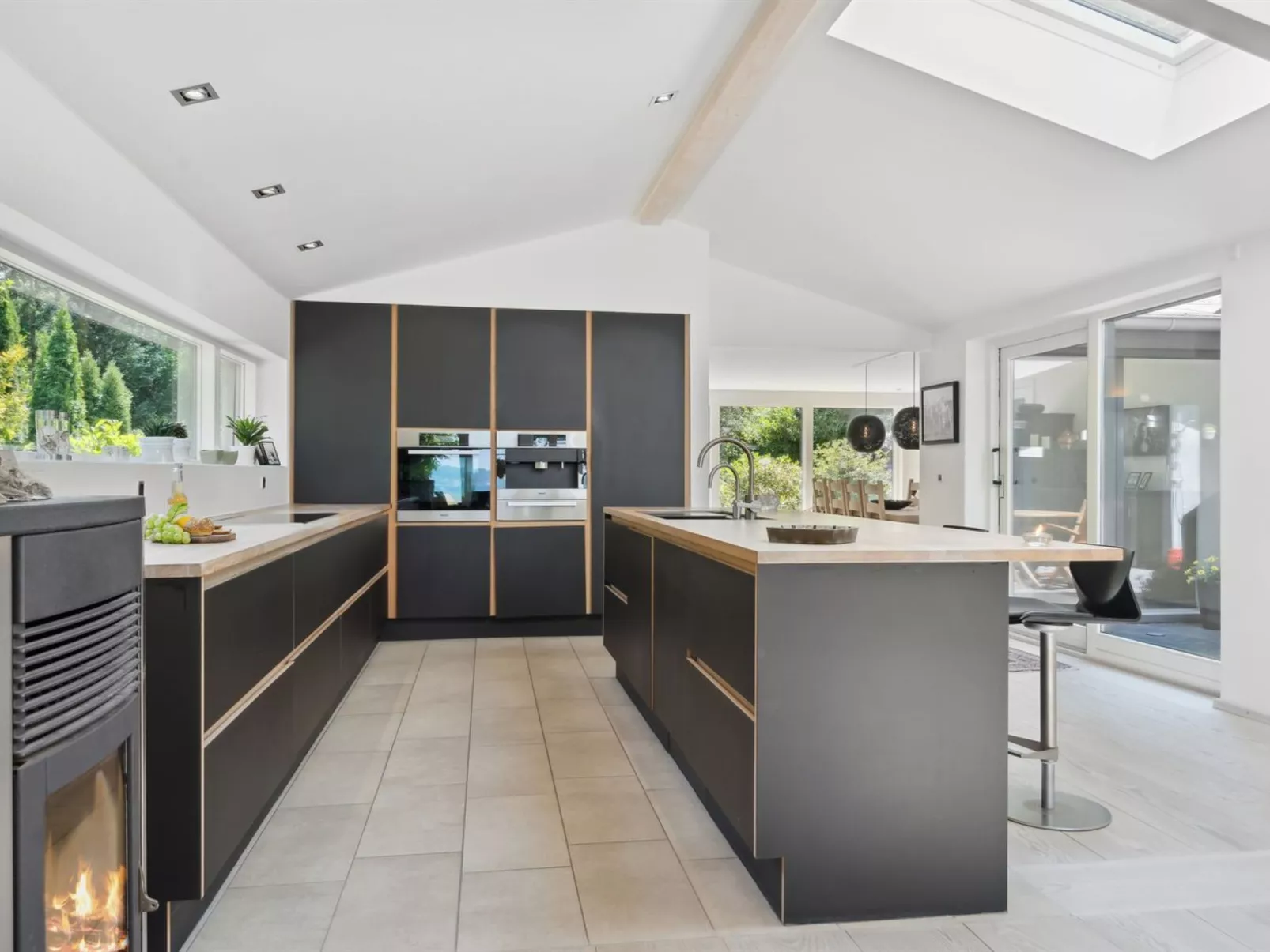 "Kennet" - 30m from the sea-Binnen