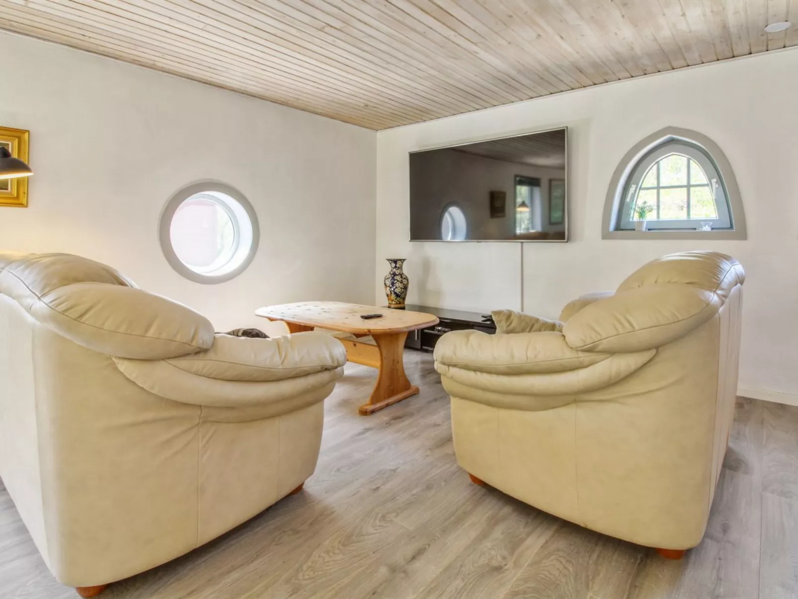 "Aku" - 24km from the sea-Binnen