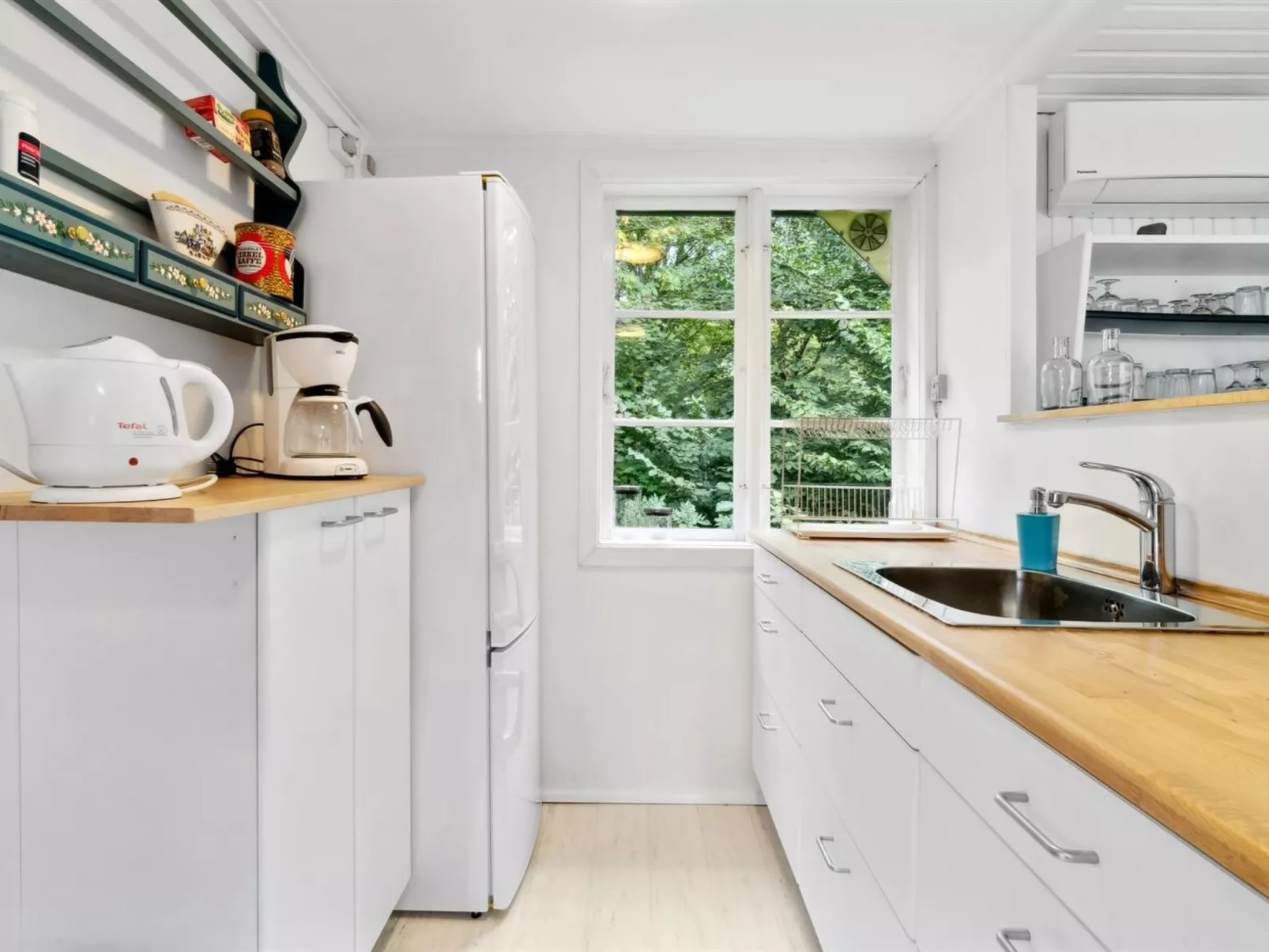 "Lucie" - 50m from the sea-Binnen